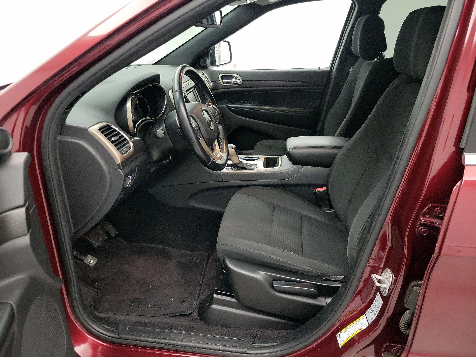 Thumbnail: 2016 Jeep Grand Cherokee - 11