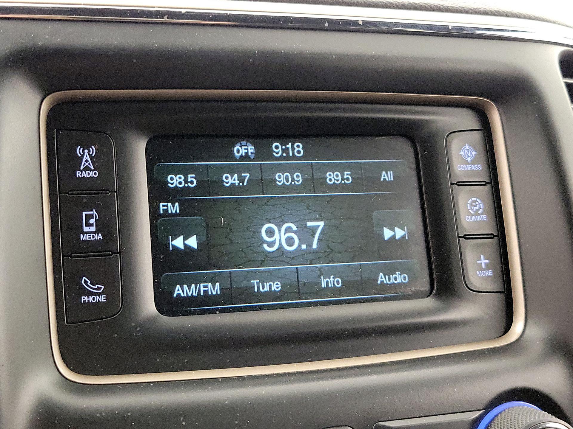 Thumbnail: 2016 Jeep Grand Cherokee - 14