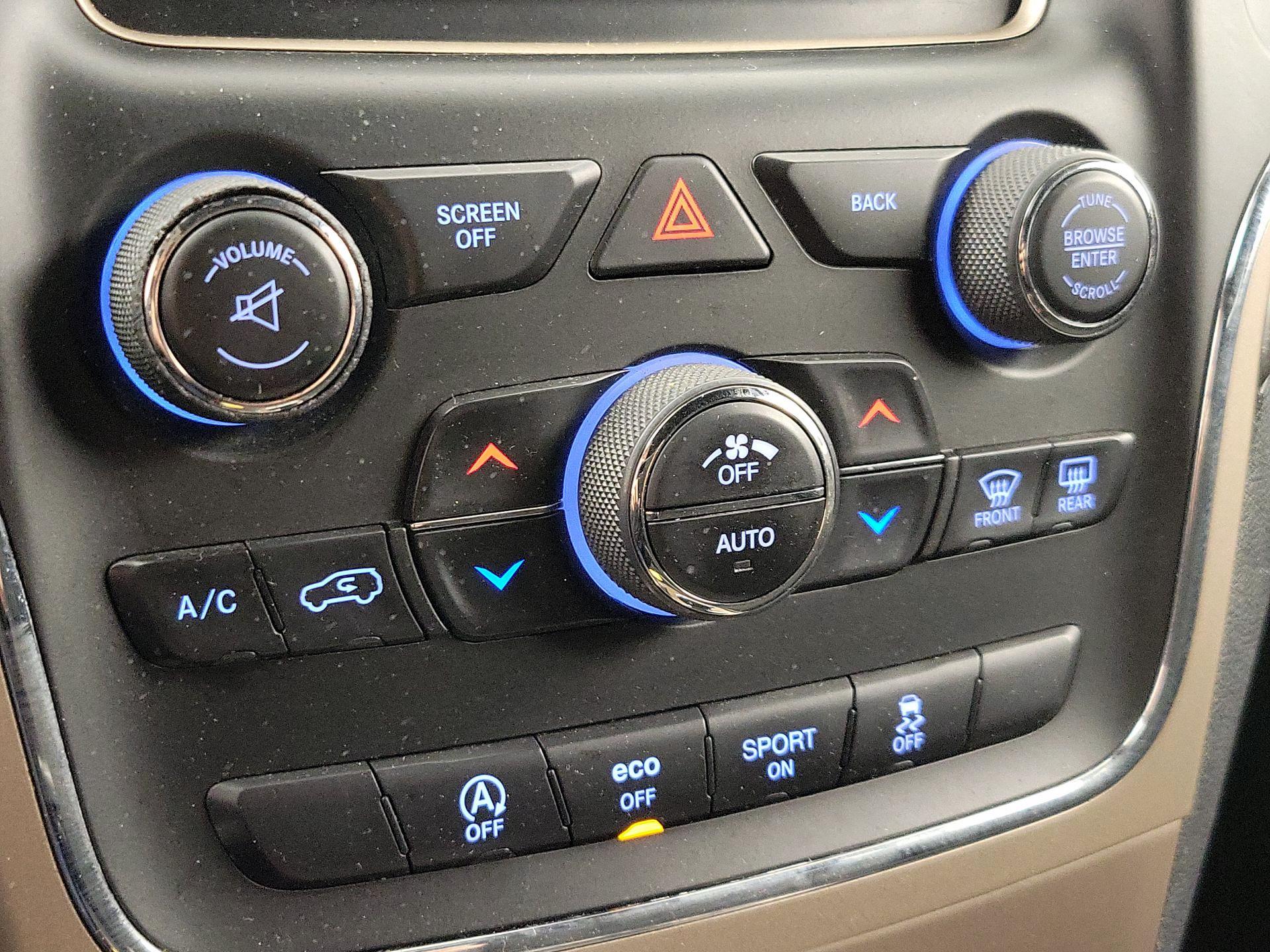 Thumbnail: 2016 Jeep Grand Cherokee - 15