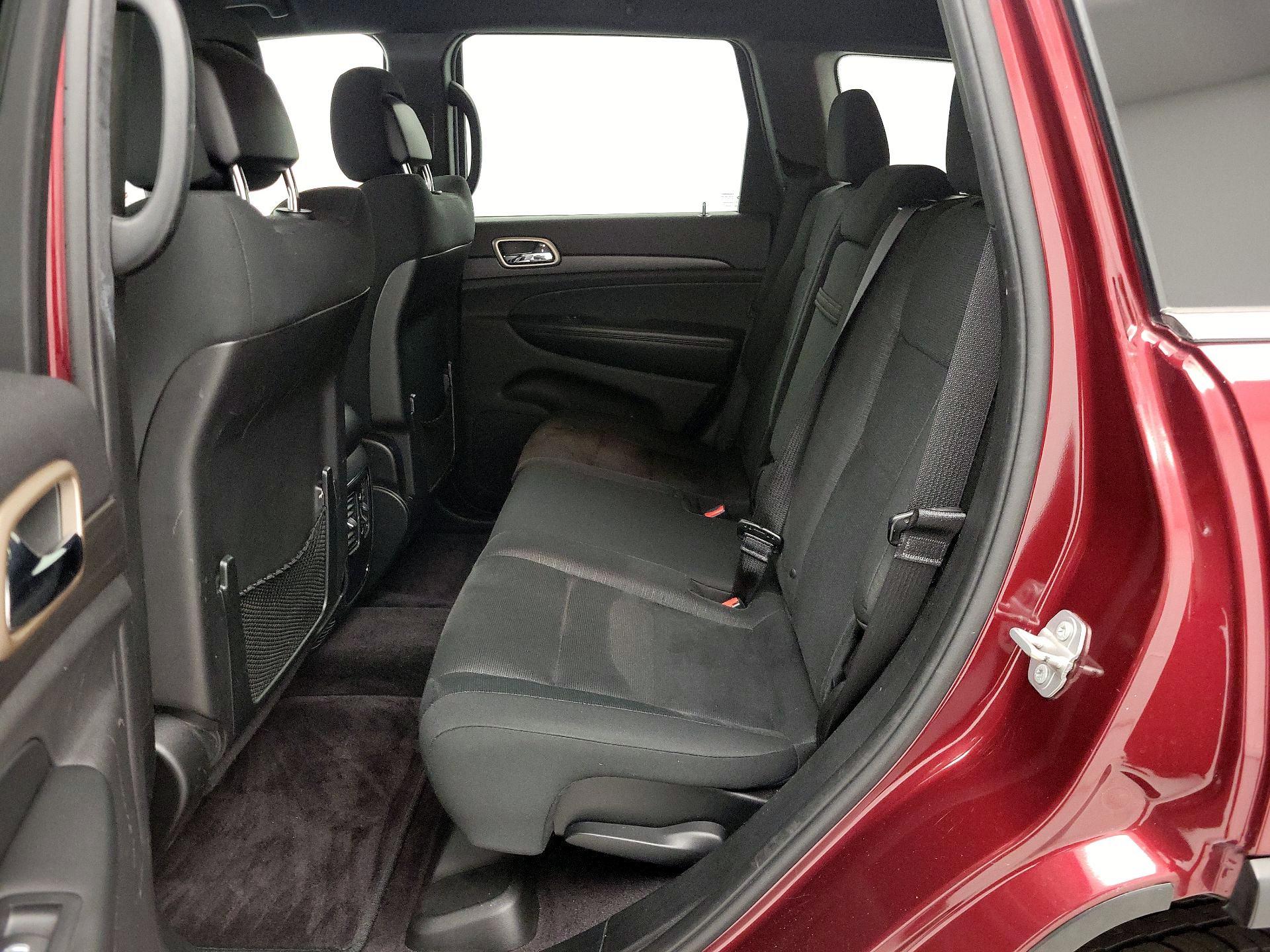 Thumbnail: 2016 Jeep Grand Cherokee - 18