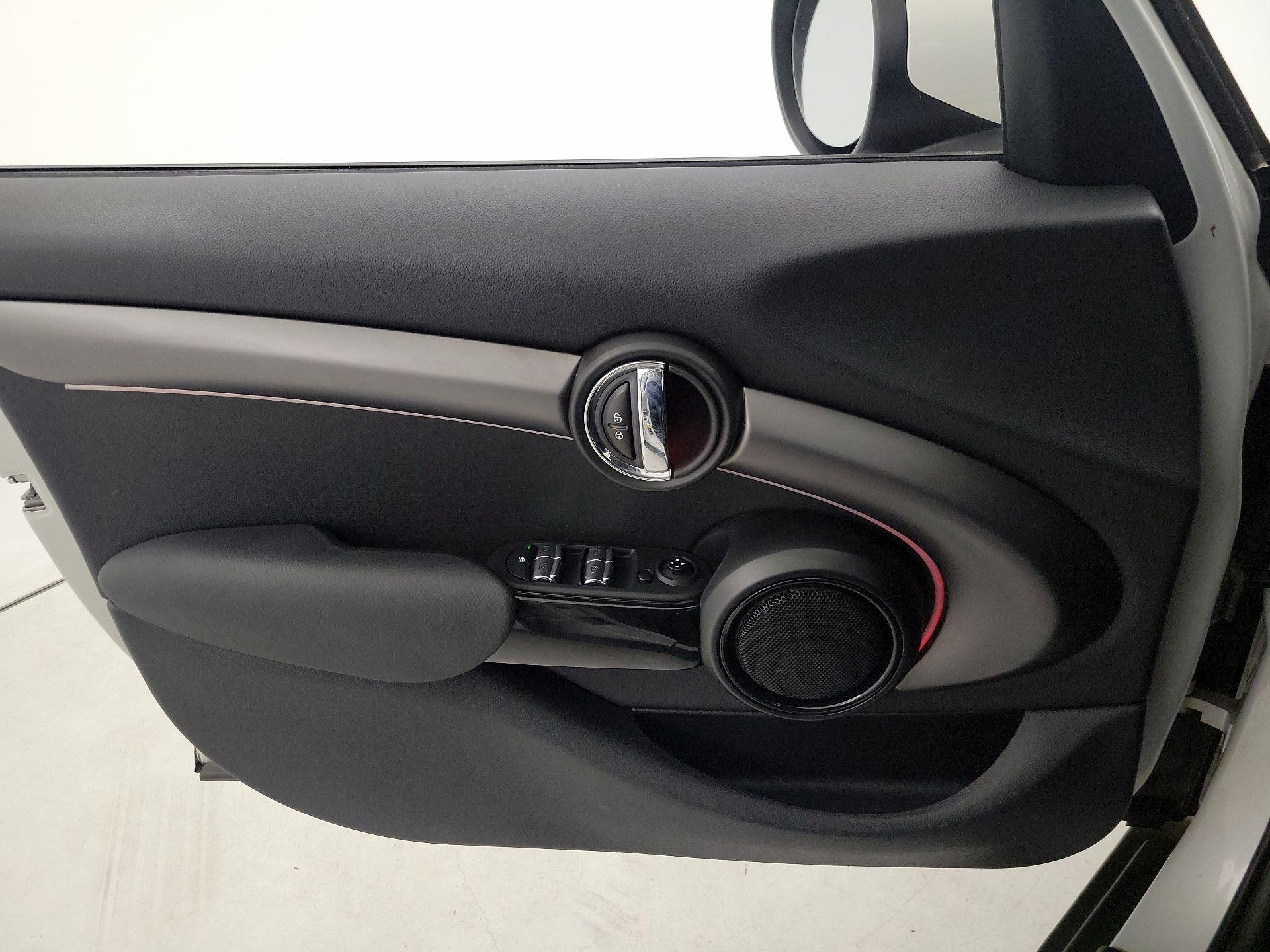 Thumbnail: 2022 MINI Cooper Hardtop - 12