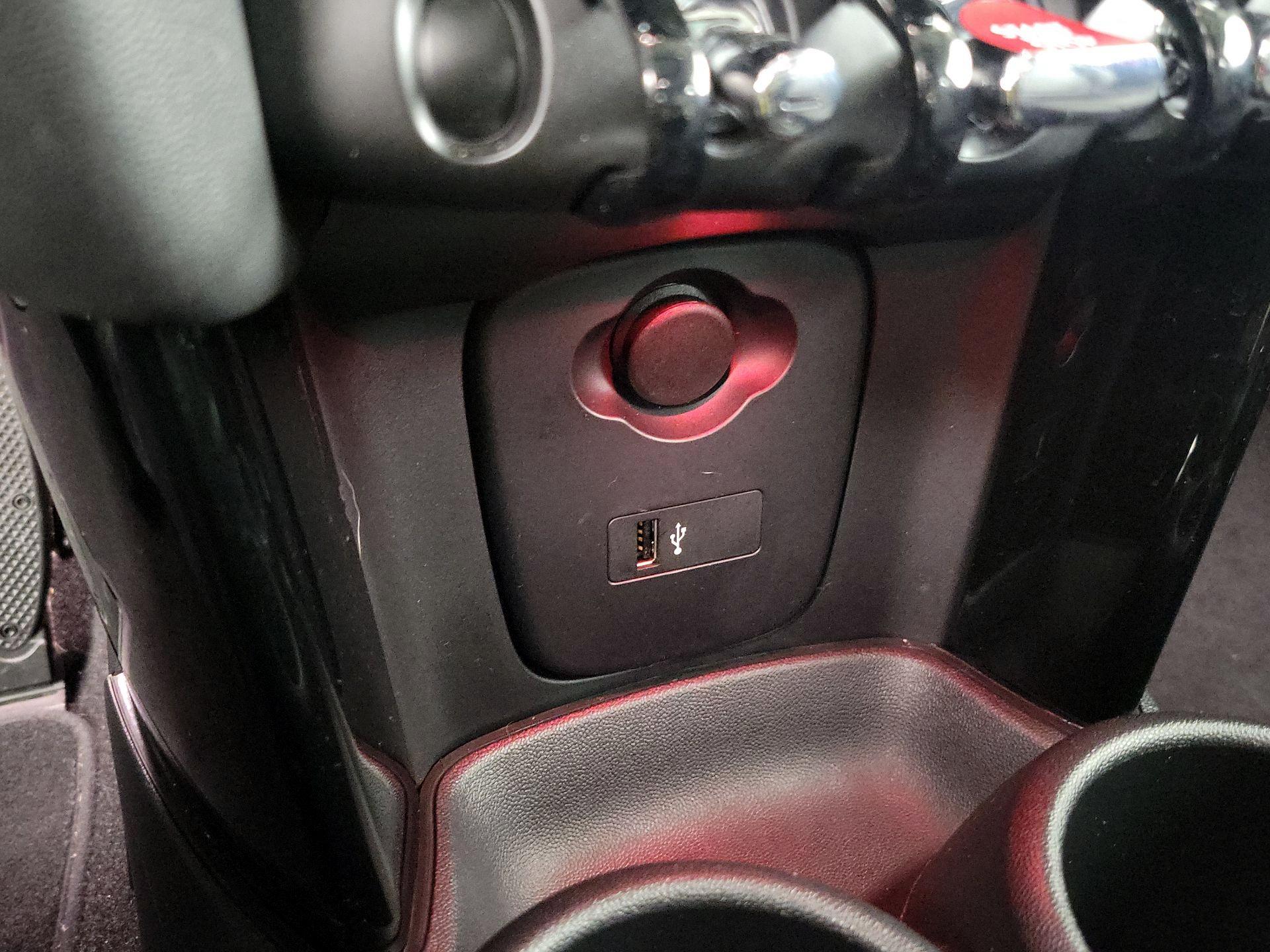 Thumbnail: 2022 MINI Cooper Hardtop - 17