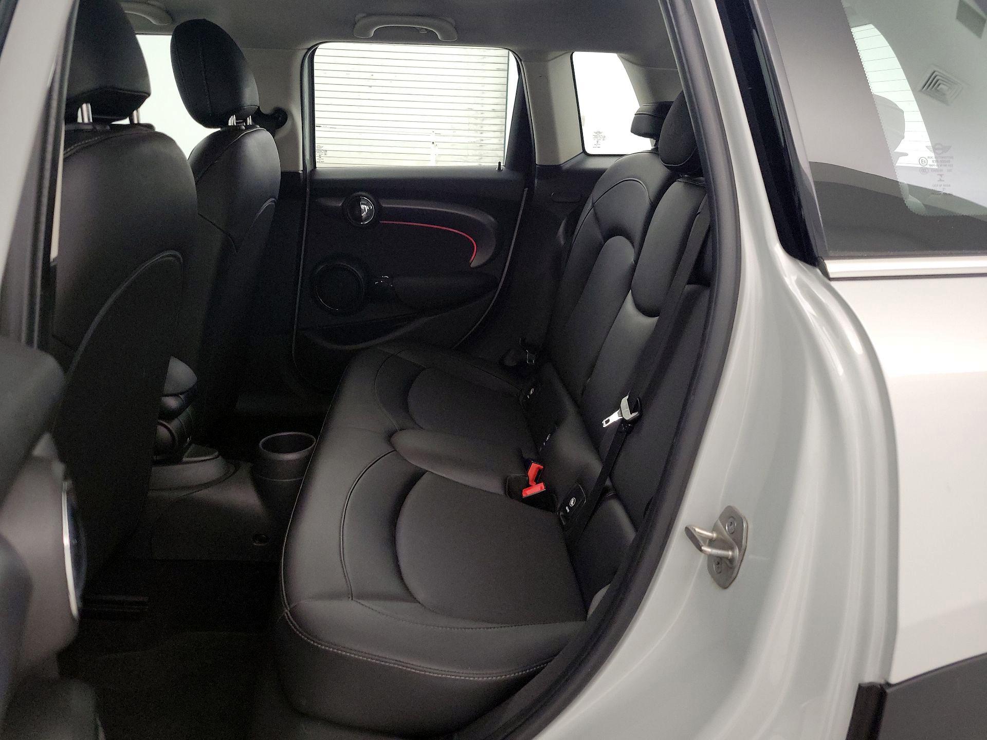 Thumbnail: 2022 MINI Cooper Hardtop - 18