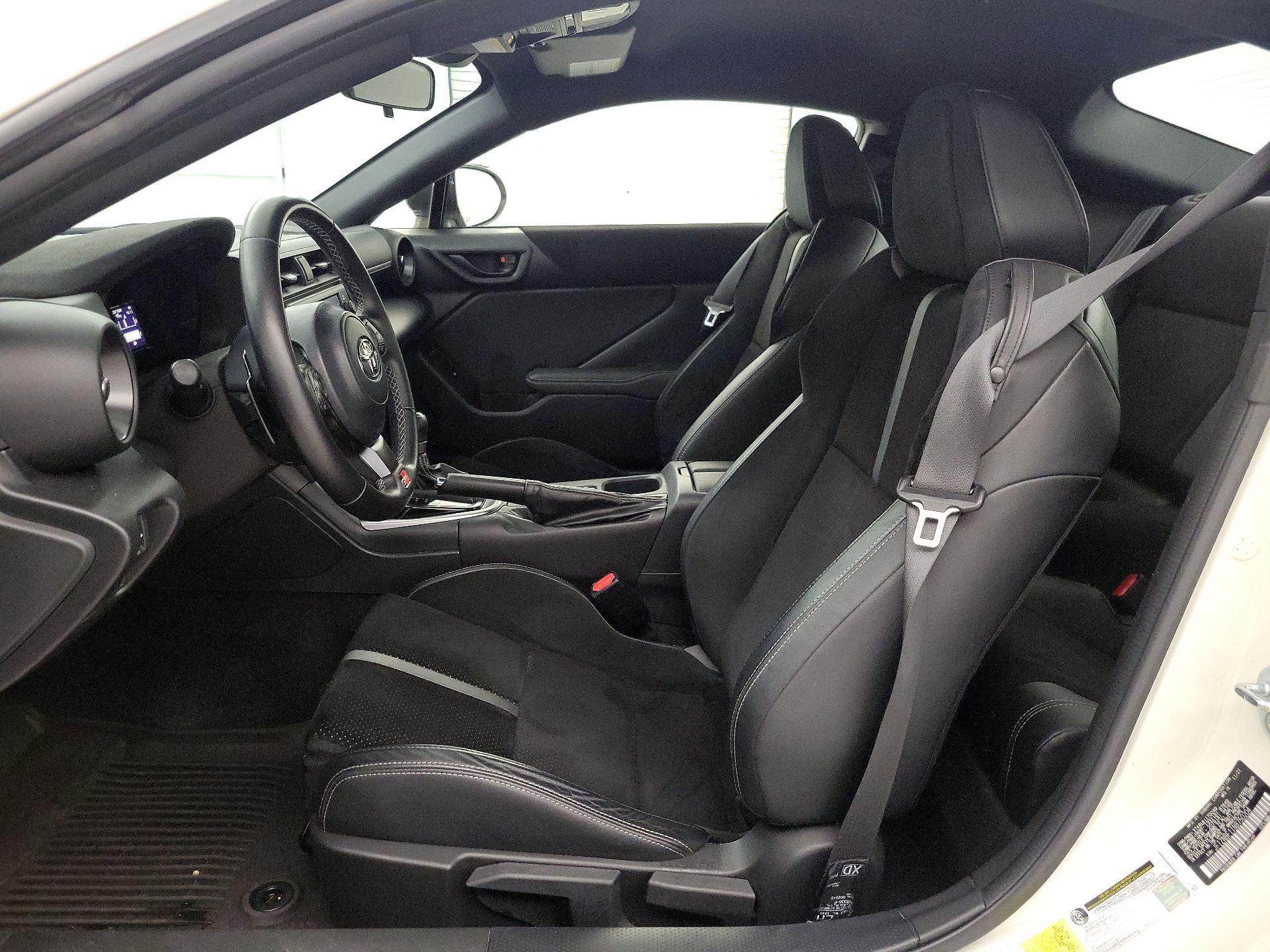 Thumbnail: 2022 Toyota GR86 - 11