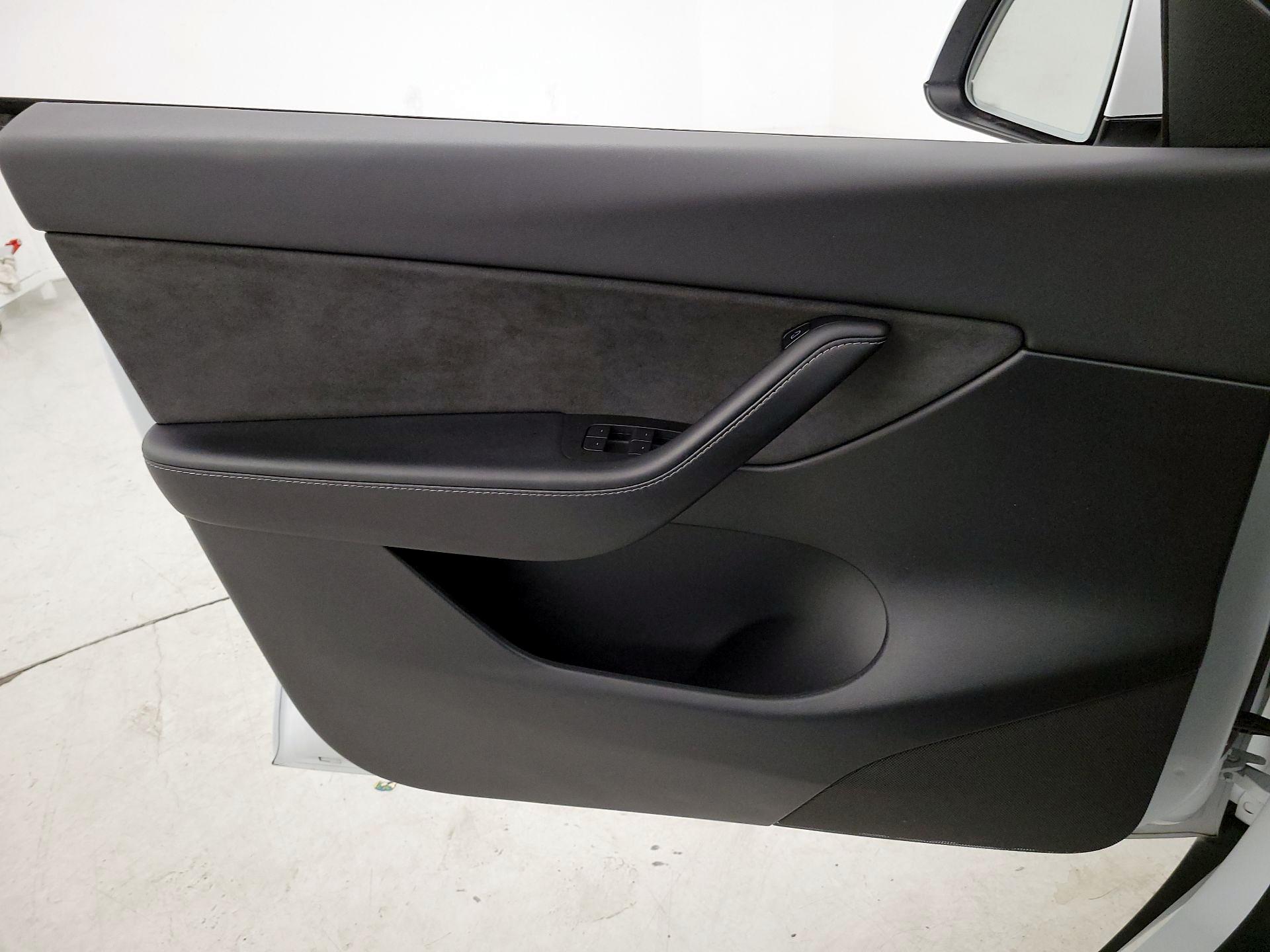 Thumbnail: 2021 Tesla Model Y - 12