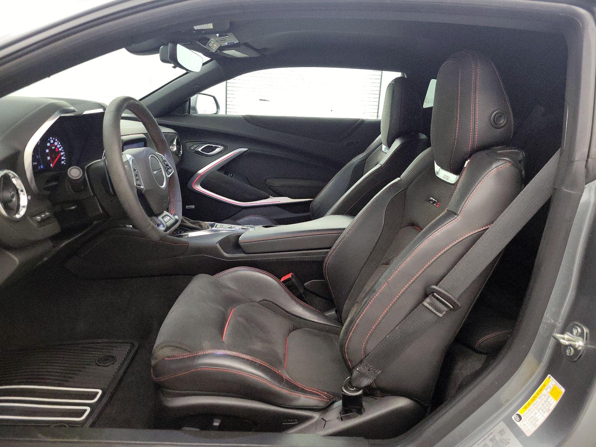 Thumbnail: 2019 Chevrolet Camaro - 11