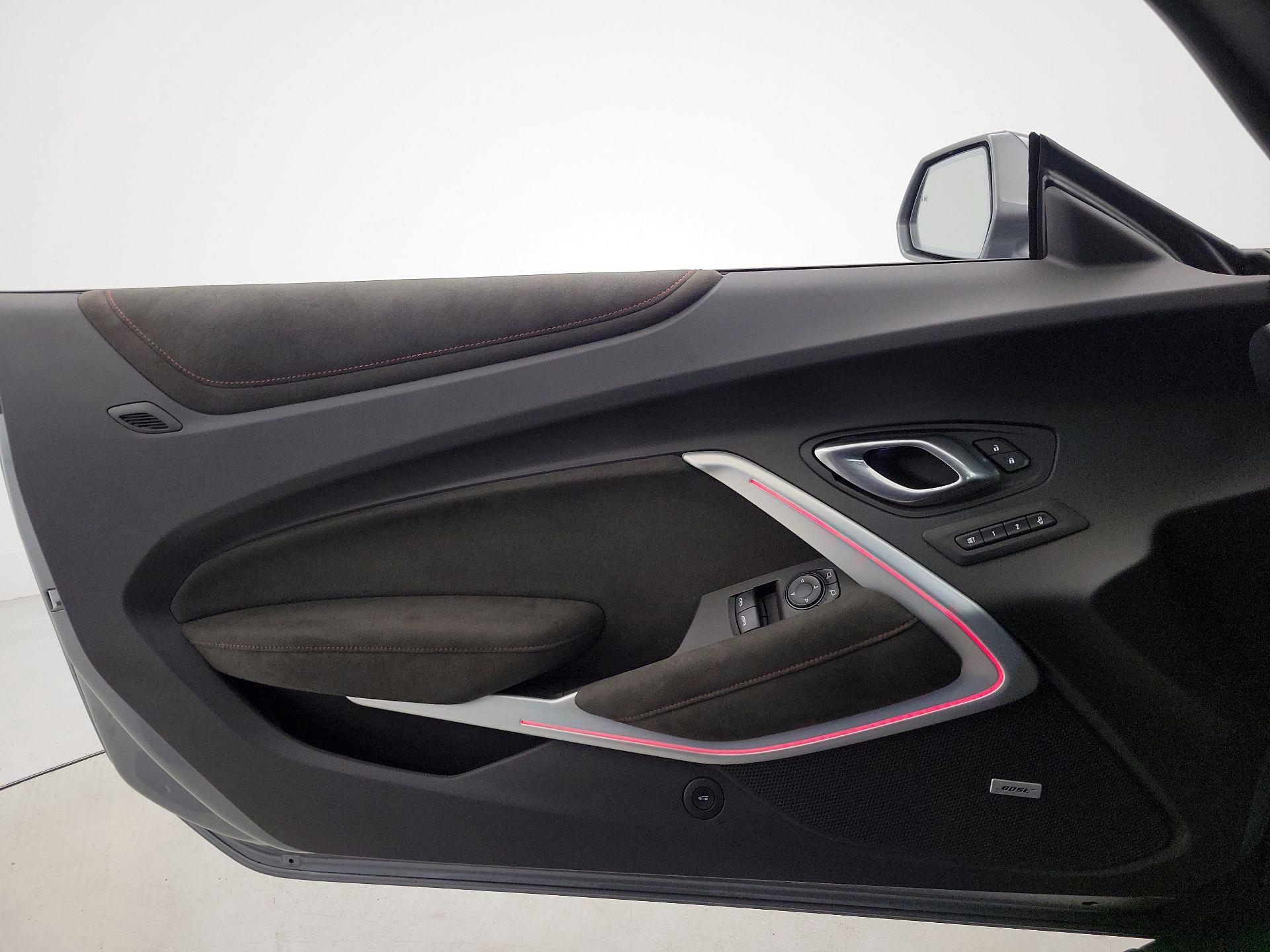 Thumbnail: 2019 Chevrolet Camaro - 12