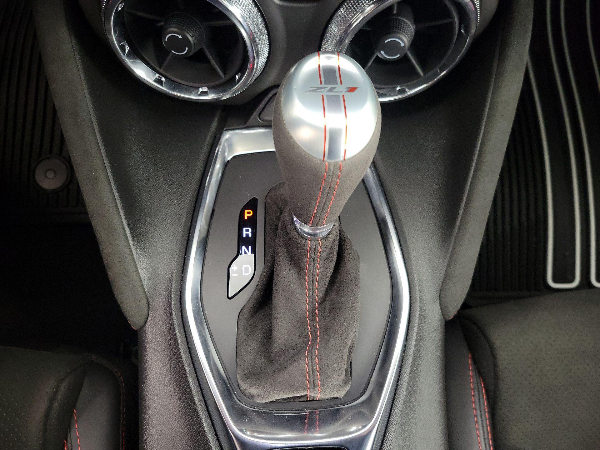 Thumbnail: 2019 Chevrolet Camaro - 17