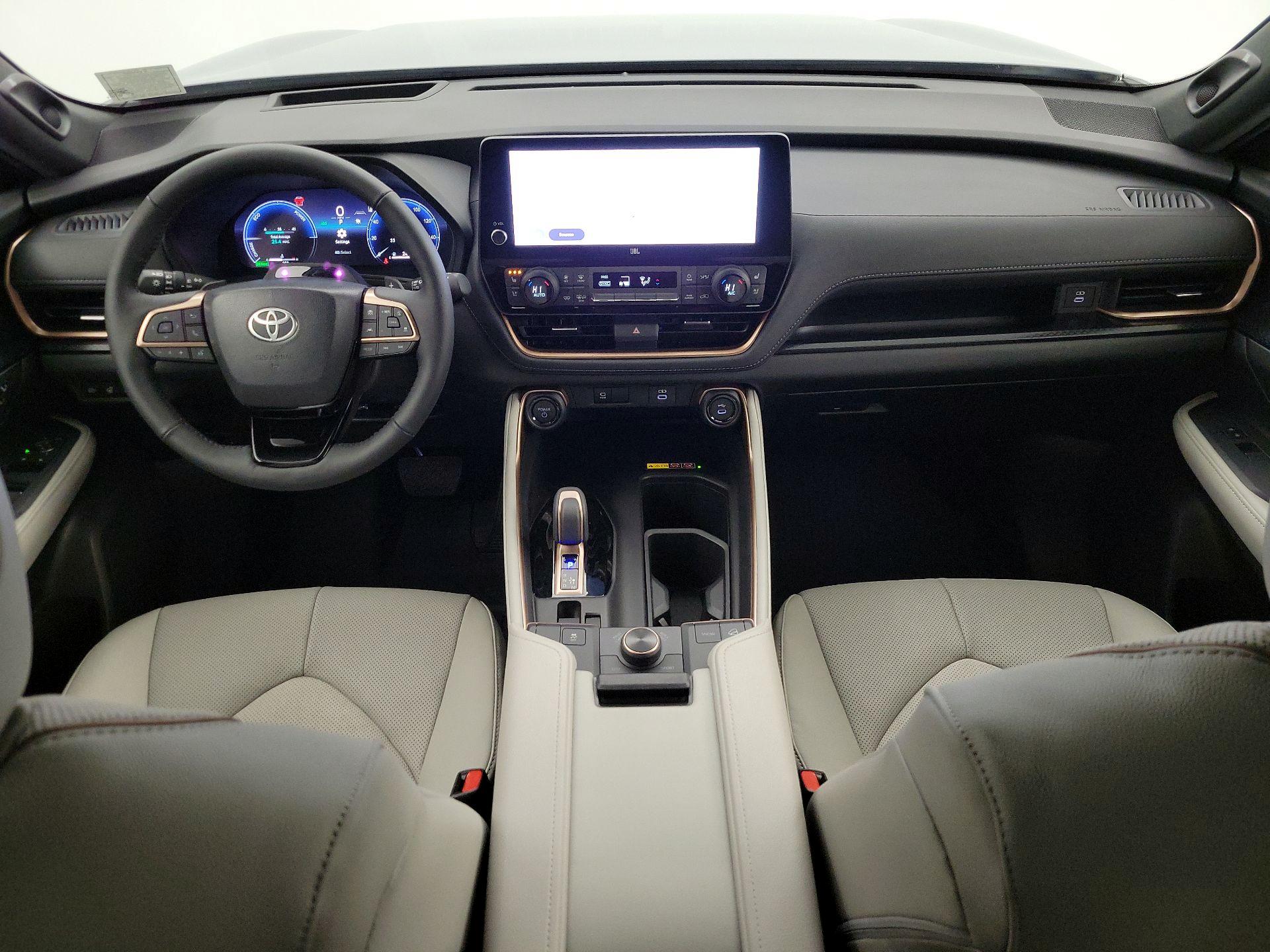 Thumbnail: 2025 Toyota Highlander - 9