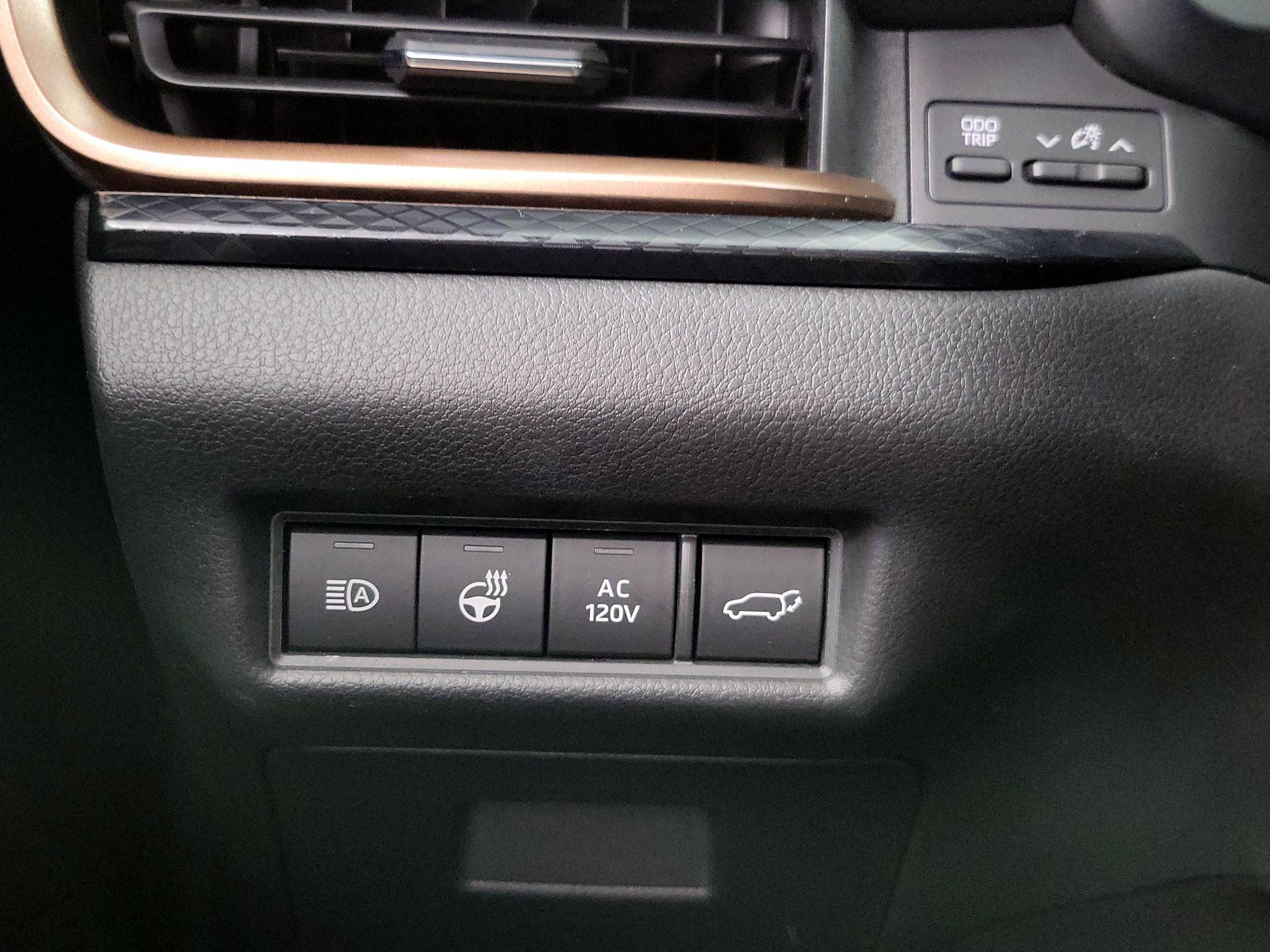 Thumbnail: 2025 Toyota Highlander - 13