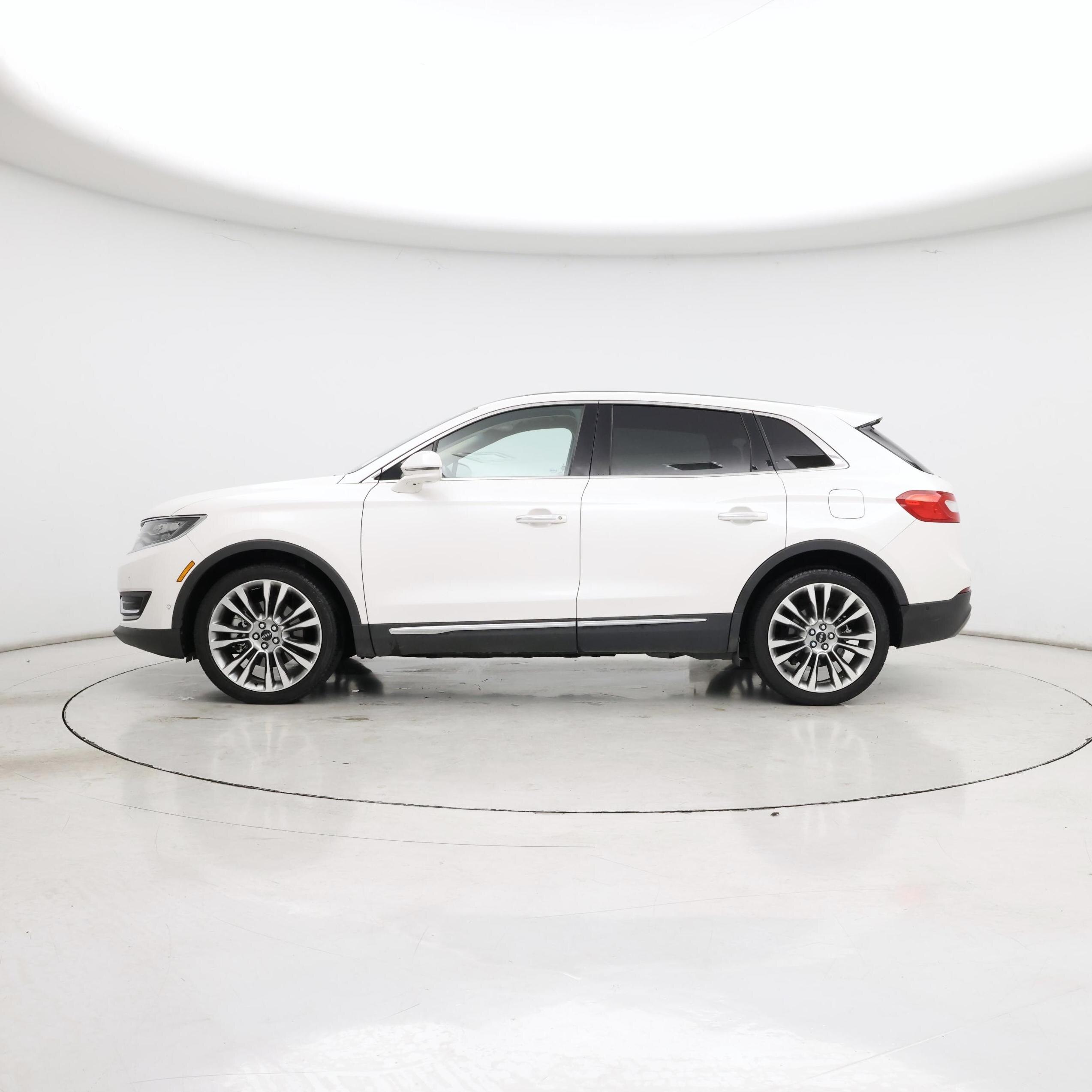 Thumbnail: 2018 Lincoln MKX - 3