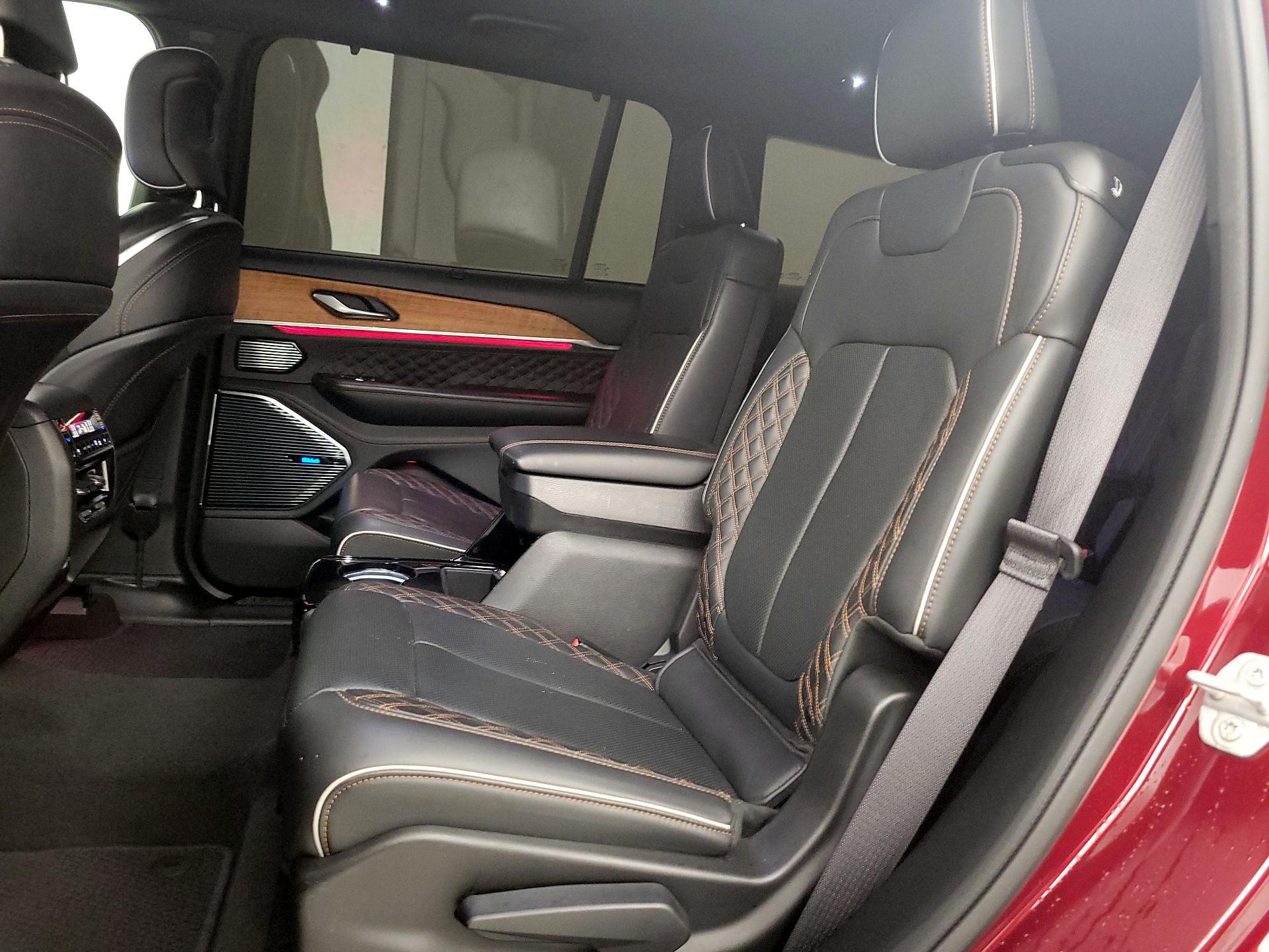 Thumbnail: 2023 Jeep Grand Cherokee L - 19