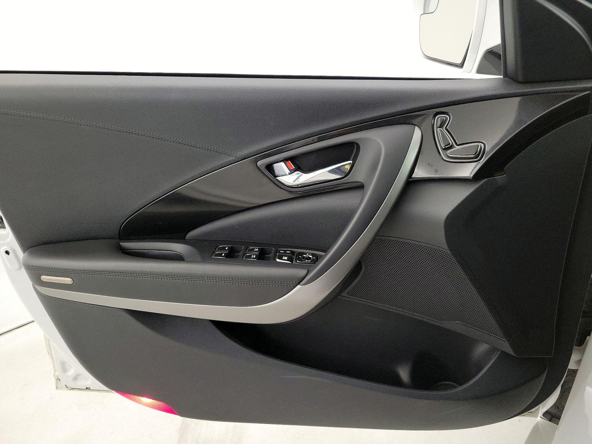 Thumbnail: 2014 Hyundai Azera - 12