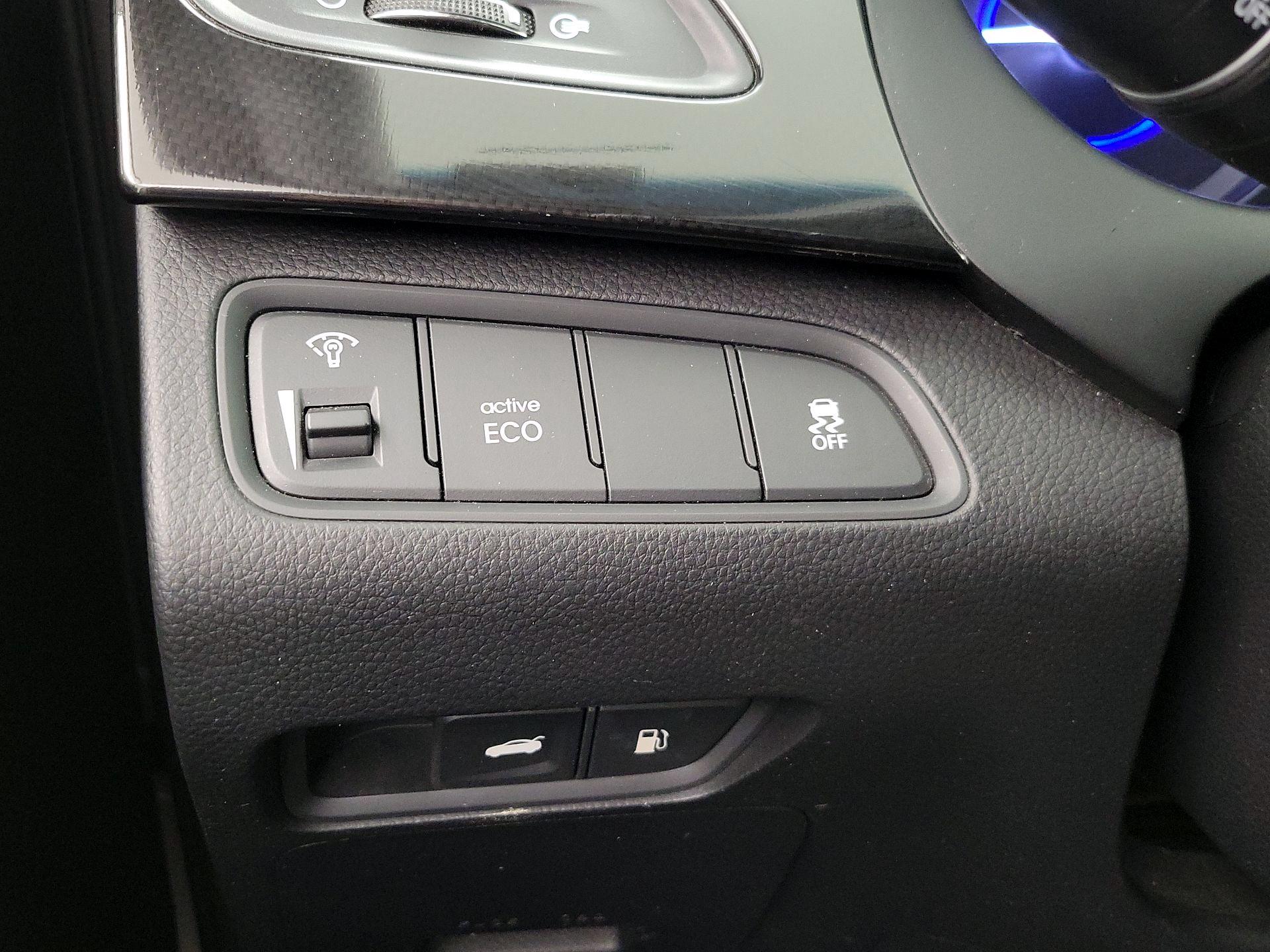 Thumbnail: 2014 Hyundai Azera - 13