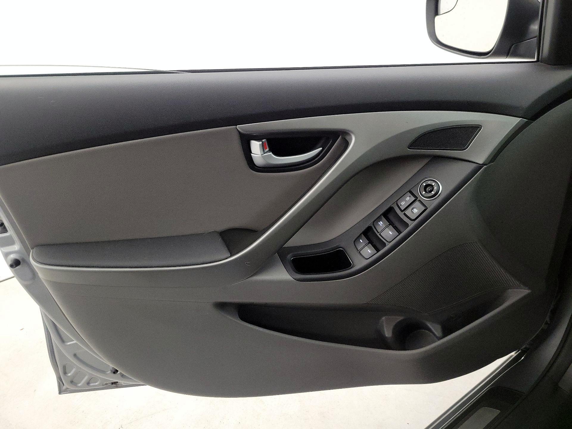 Thumbnail: 2014 Hyundai Elantra - 12