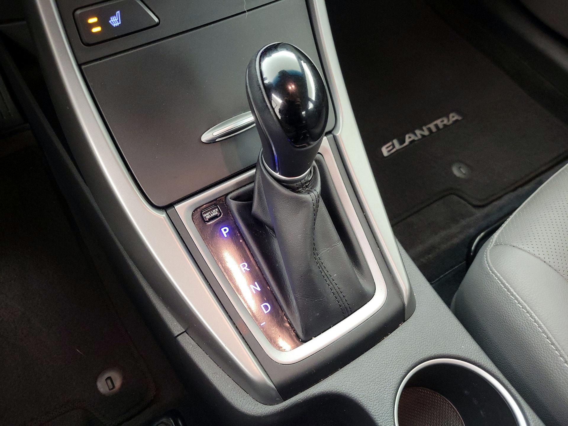 Thumbnail: 2014 Hyundai Elantra - 17