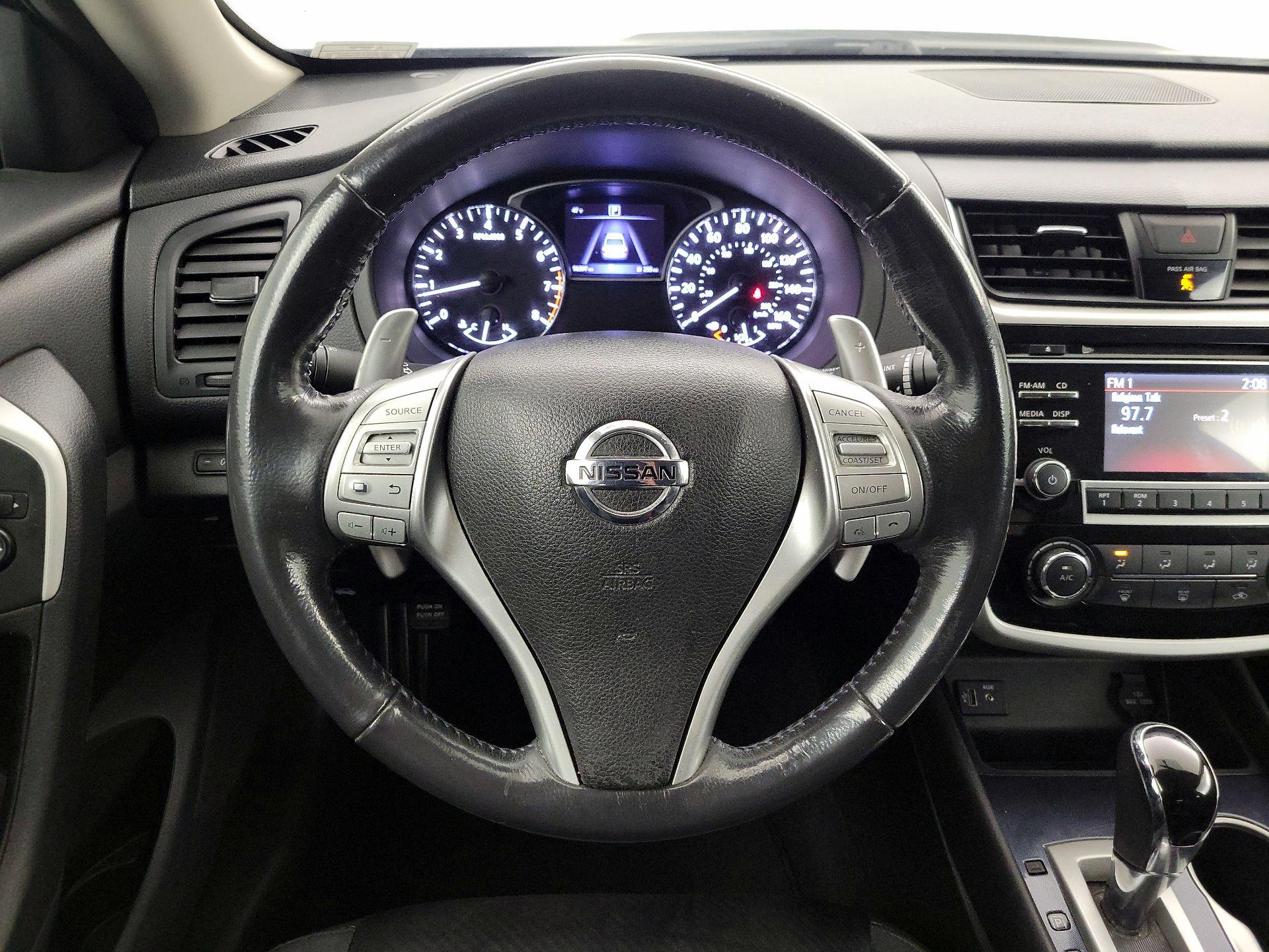 Thumbnail: 2018 Nissan Altima - 10