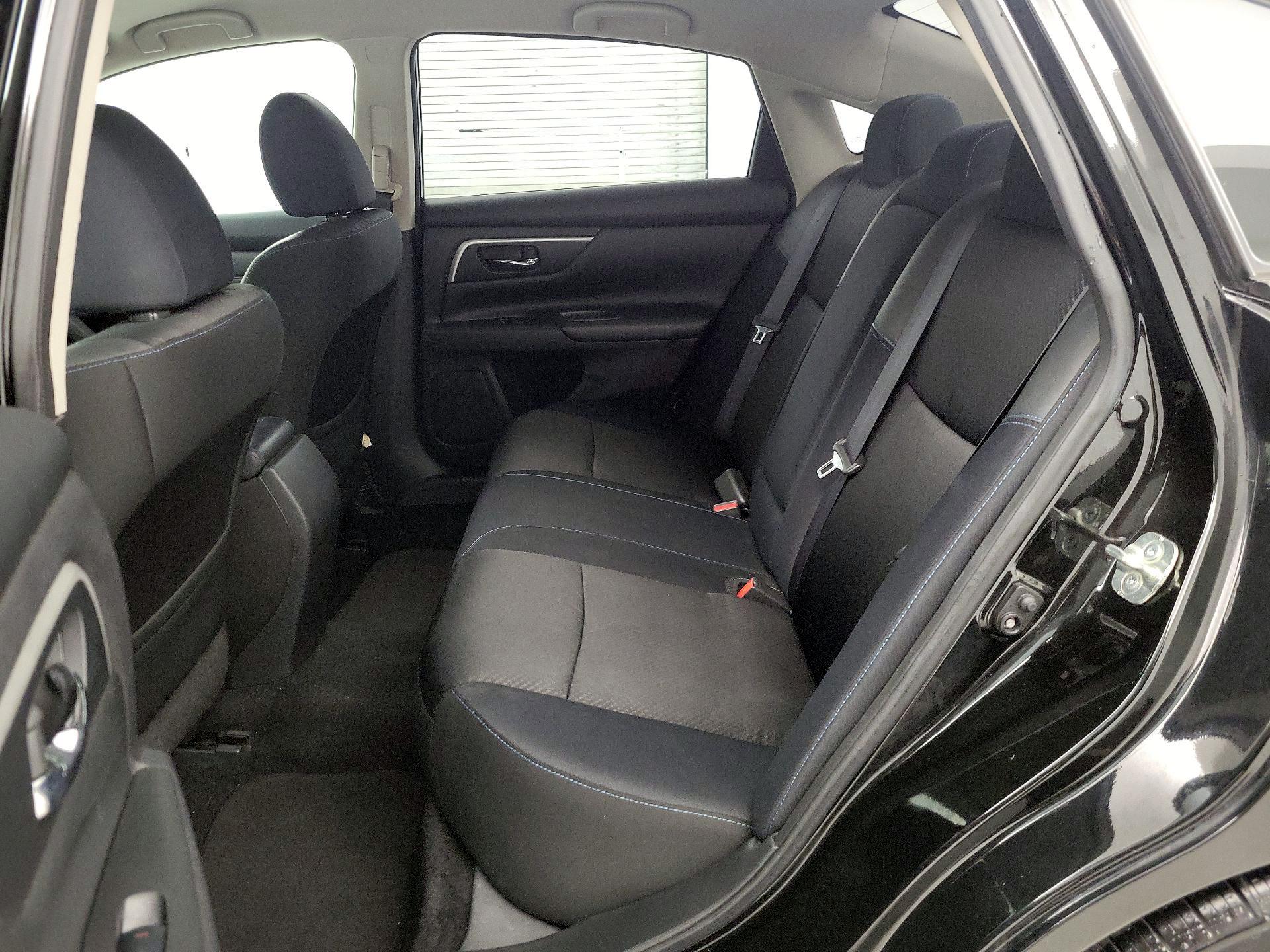 Thumbnail: 2018 Nissan Altima - 19