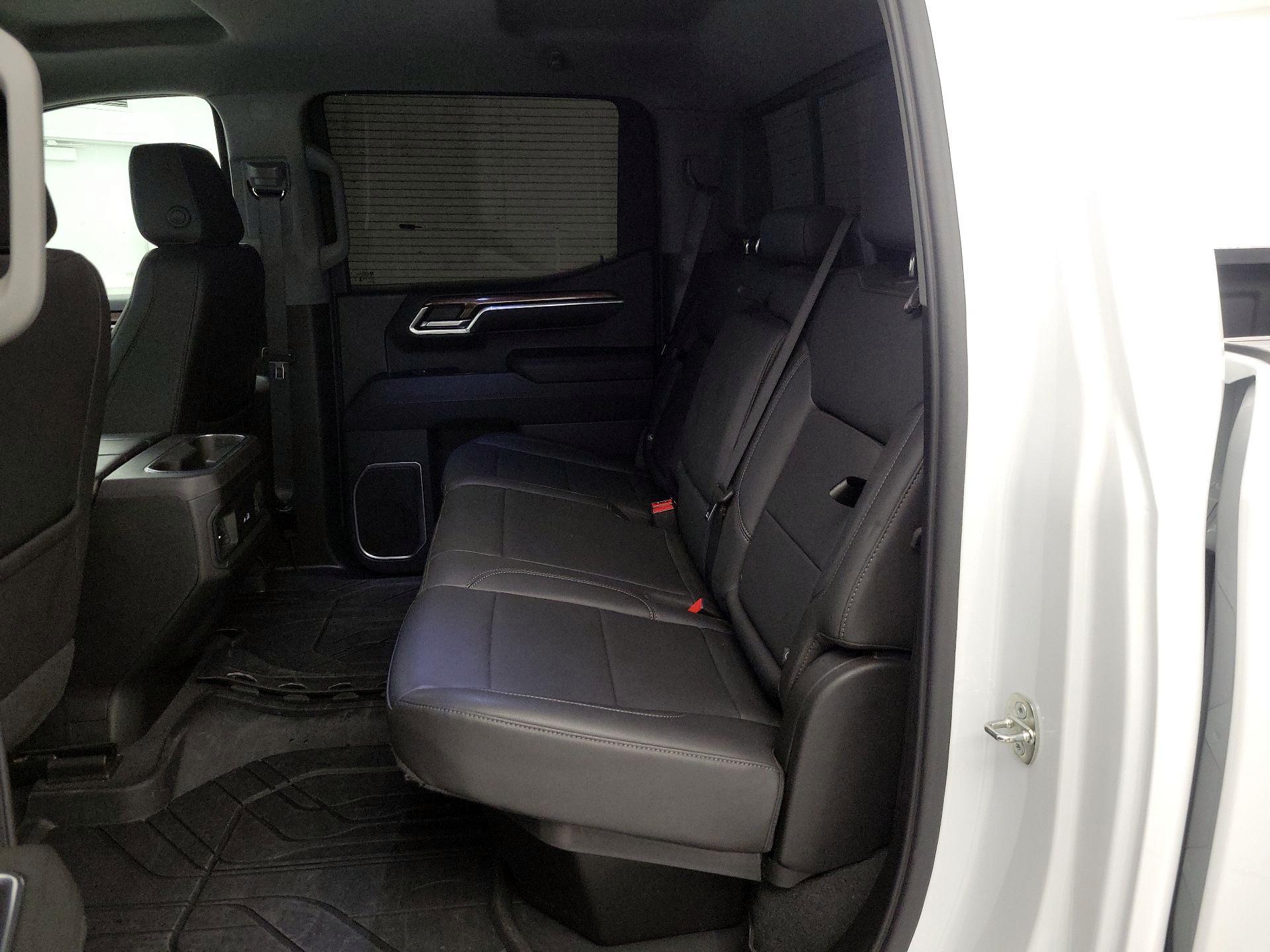 Thumbnail: 2024 Chevrolet Silverado 1500 - 19