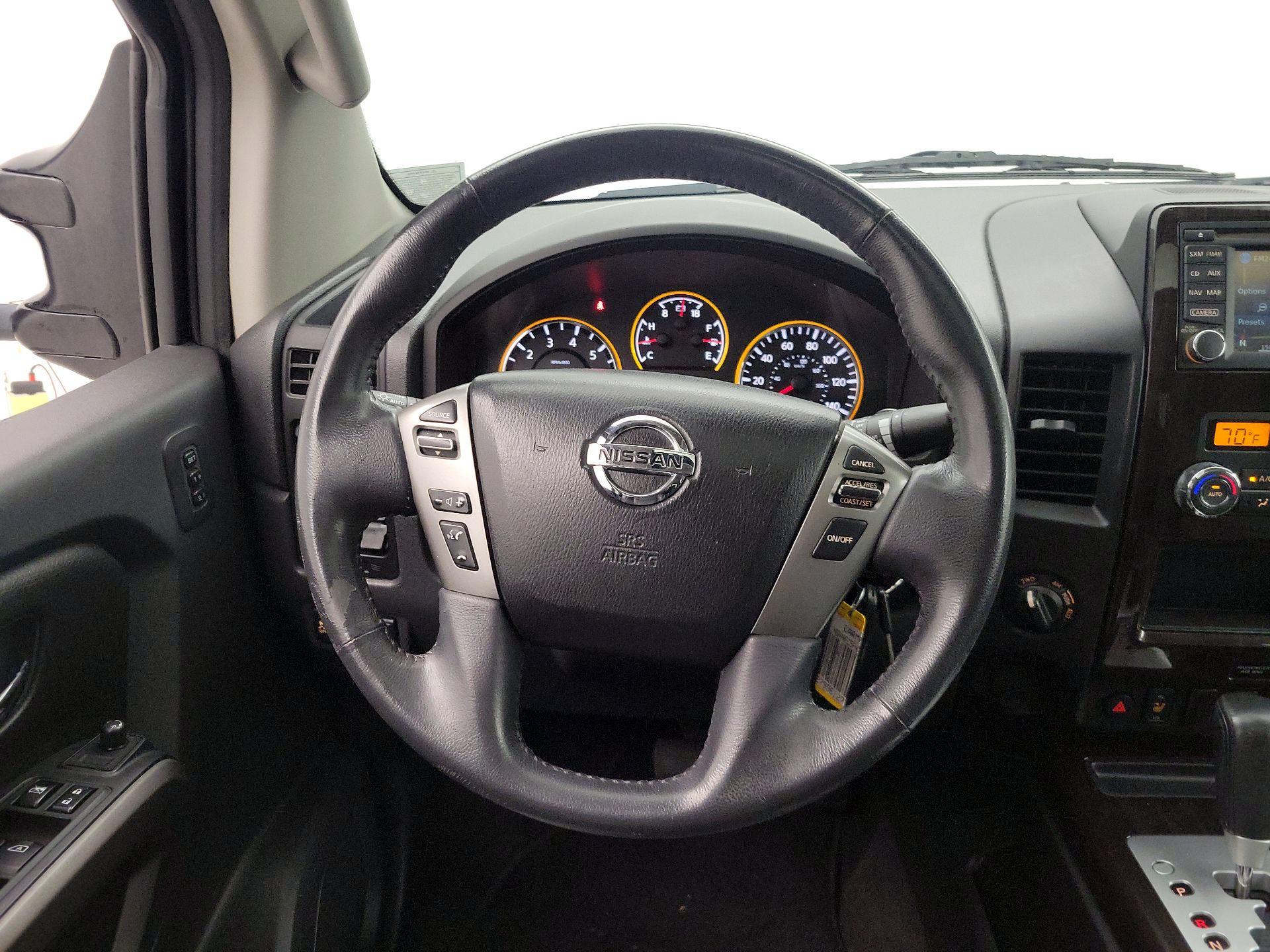Thumbnail: 2015 Nissan Titan - 10