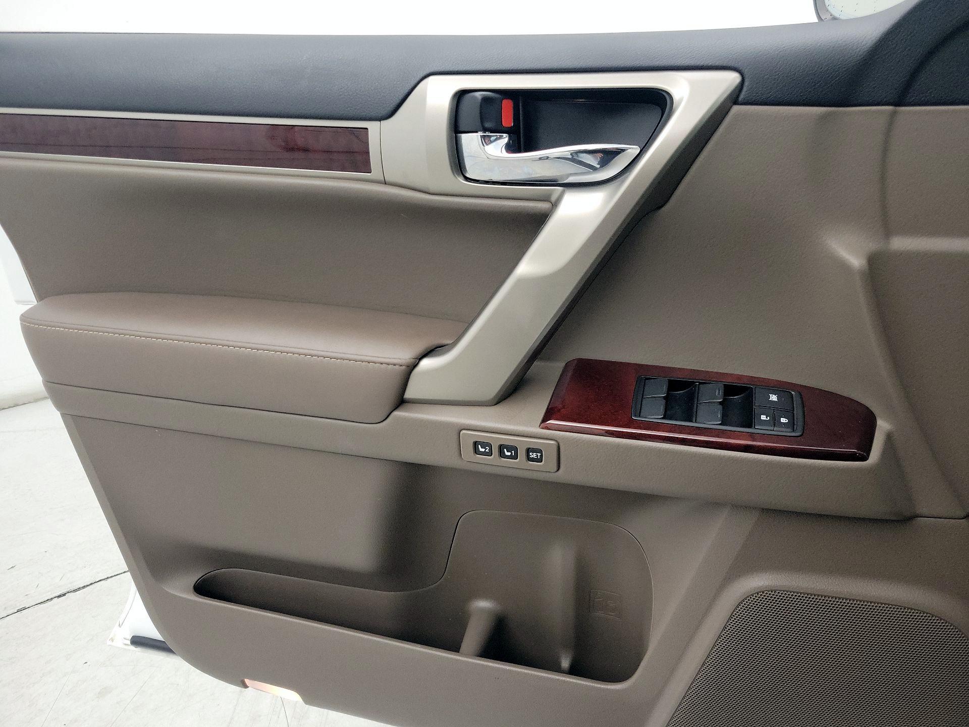 Thumbnail: 2017 Lexus GX - 12