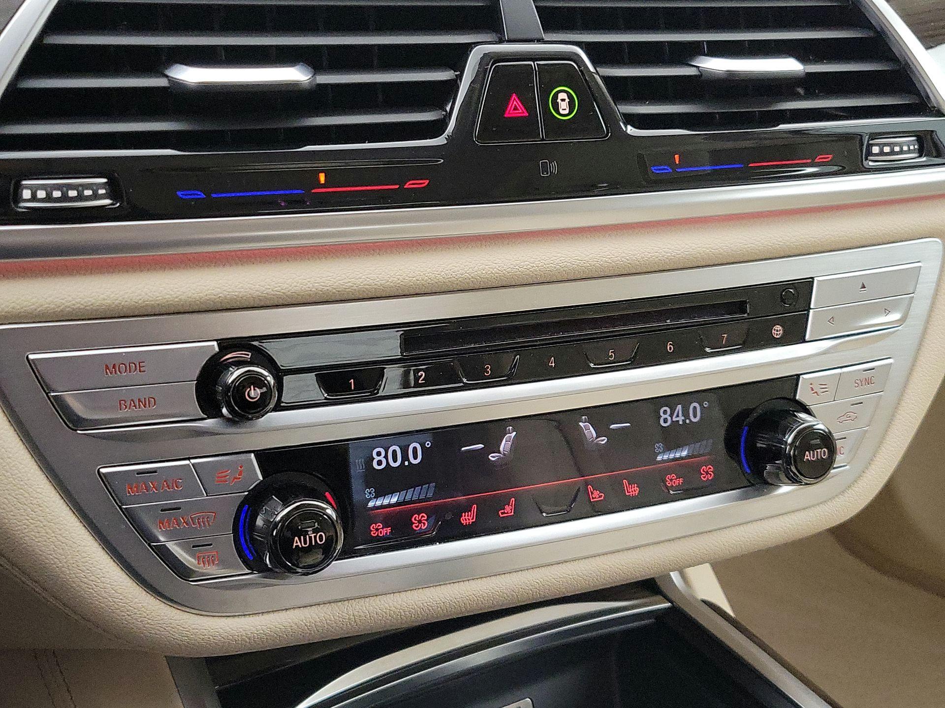 Thumbnail: 2016 BMW 7 Series - 17