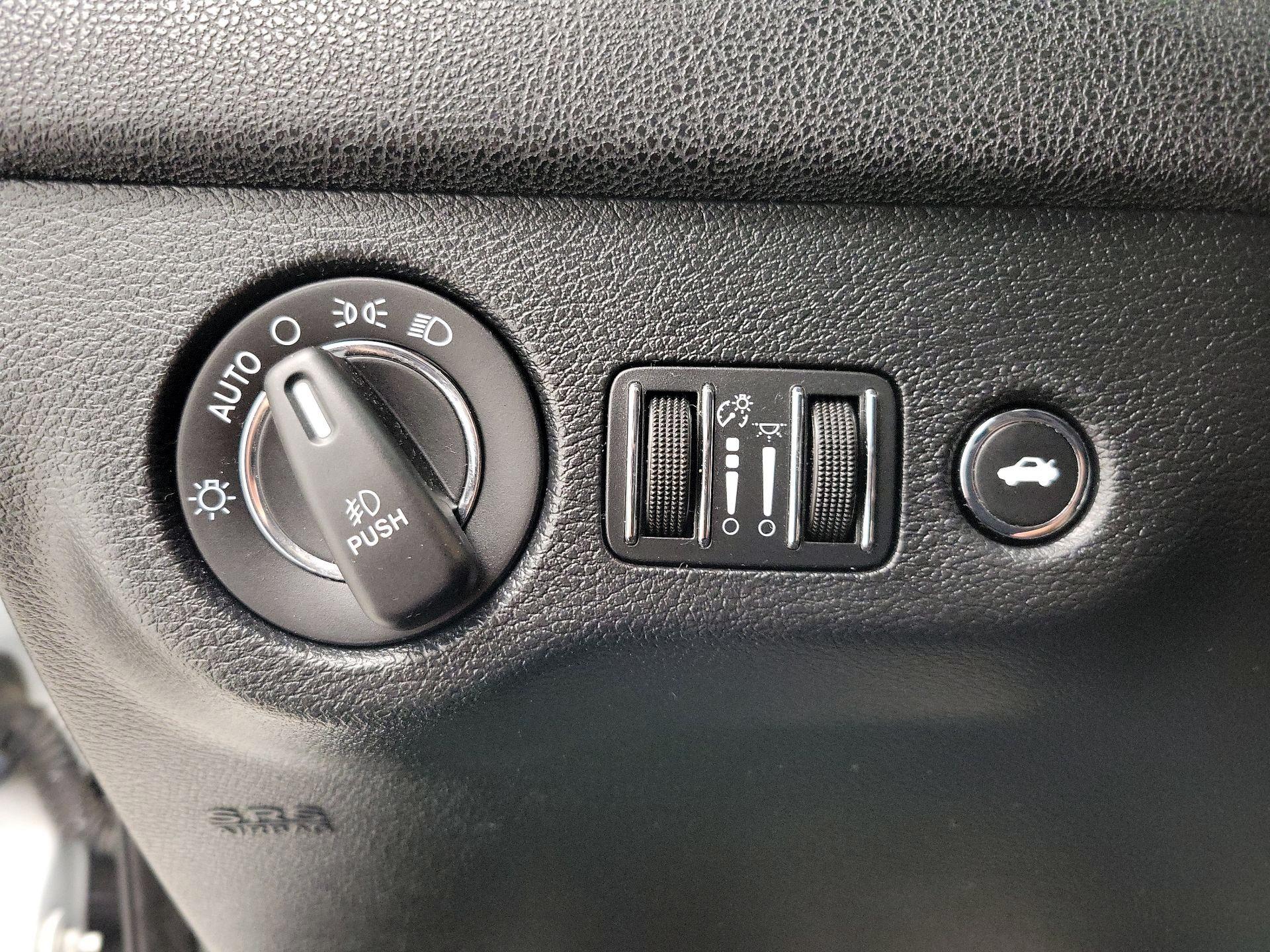 Thumbnail: 2016 Chrysler 300 - 13