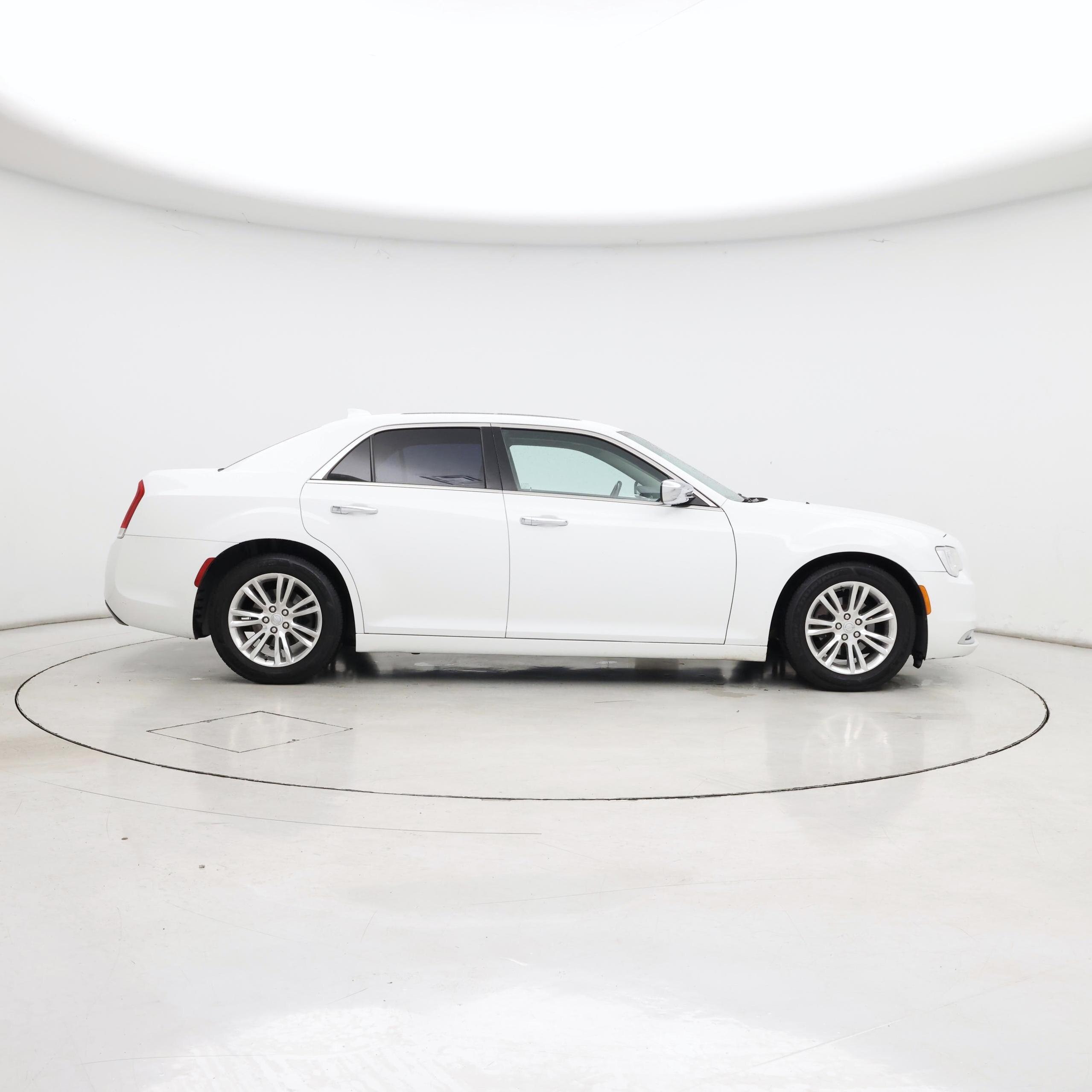 Thumbnail: 2016 Chrysler 300 - 7