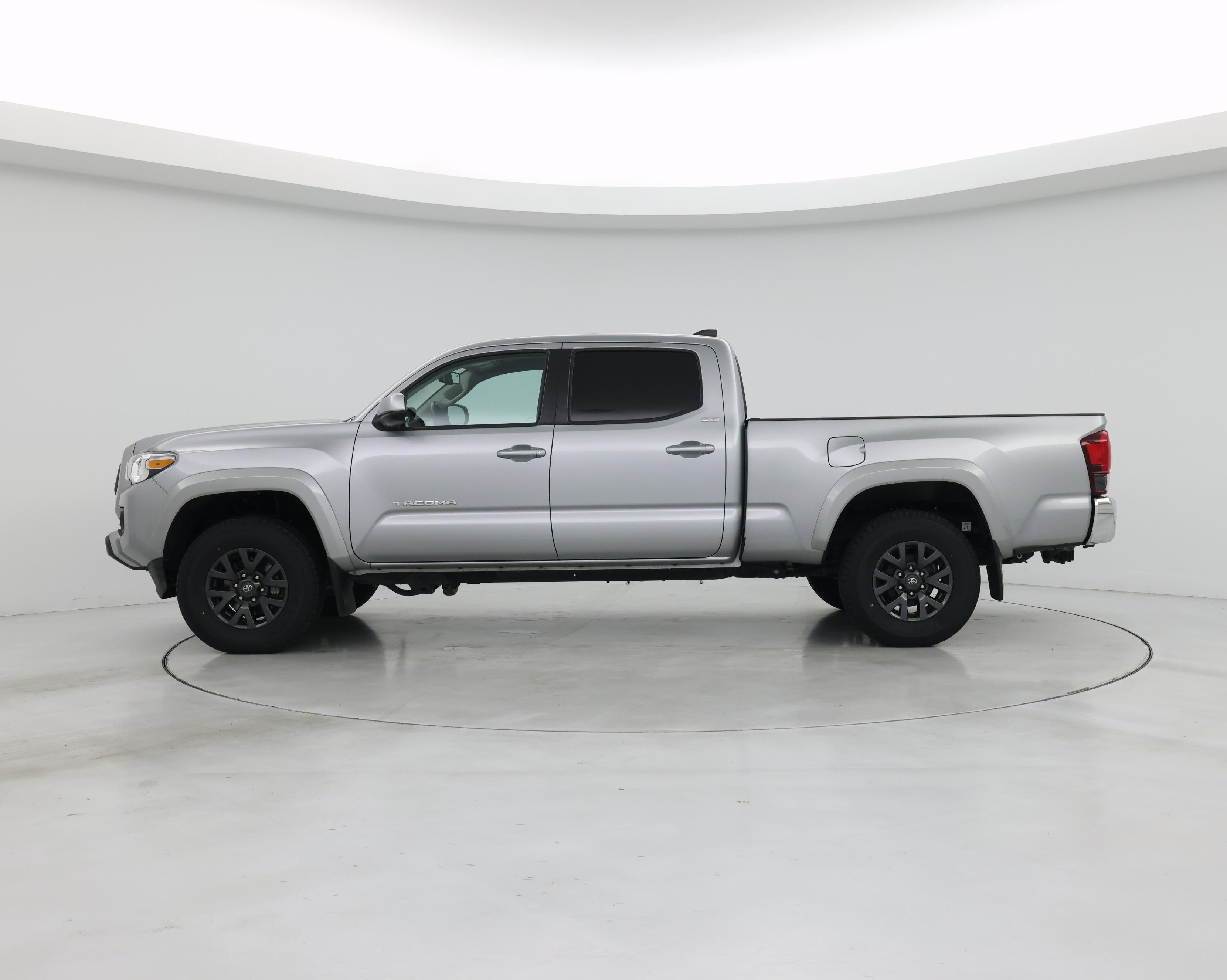 Thumbnail: 2021 Toyota Tacoma - 3