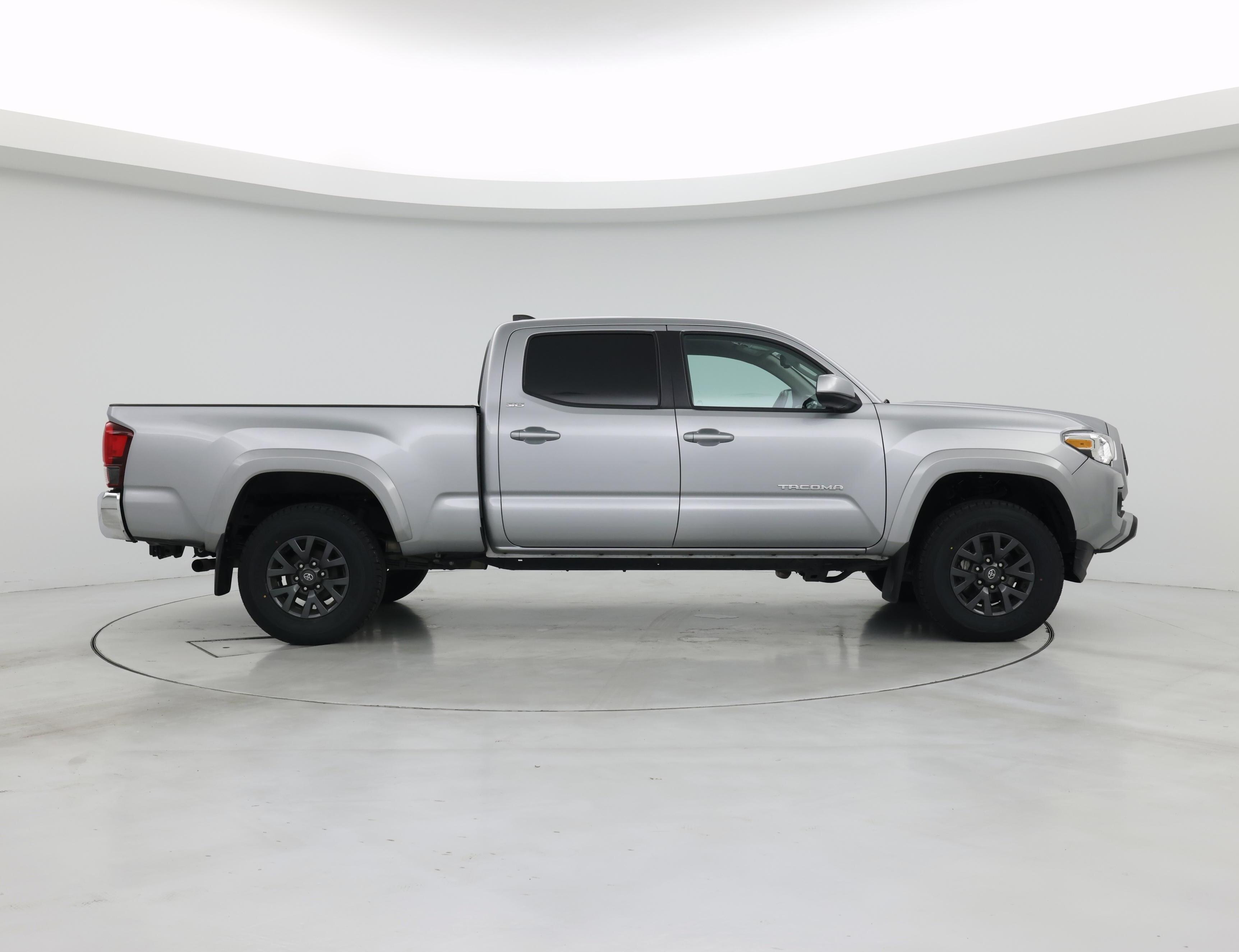 Thumbnail: 2021 Toyota Tacoma - 7