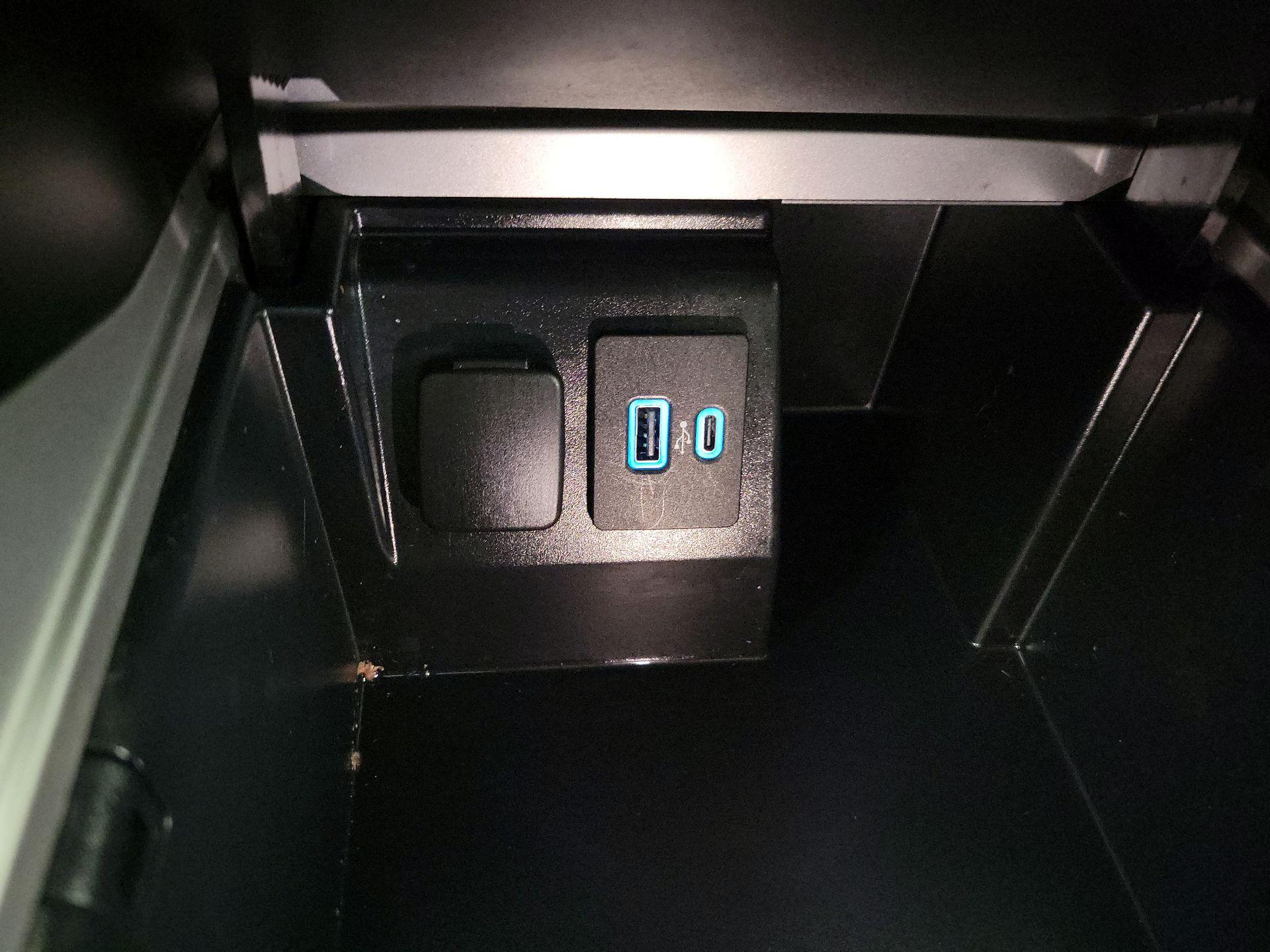 Thumbnail: 2023 Ford Explorer - 18