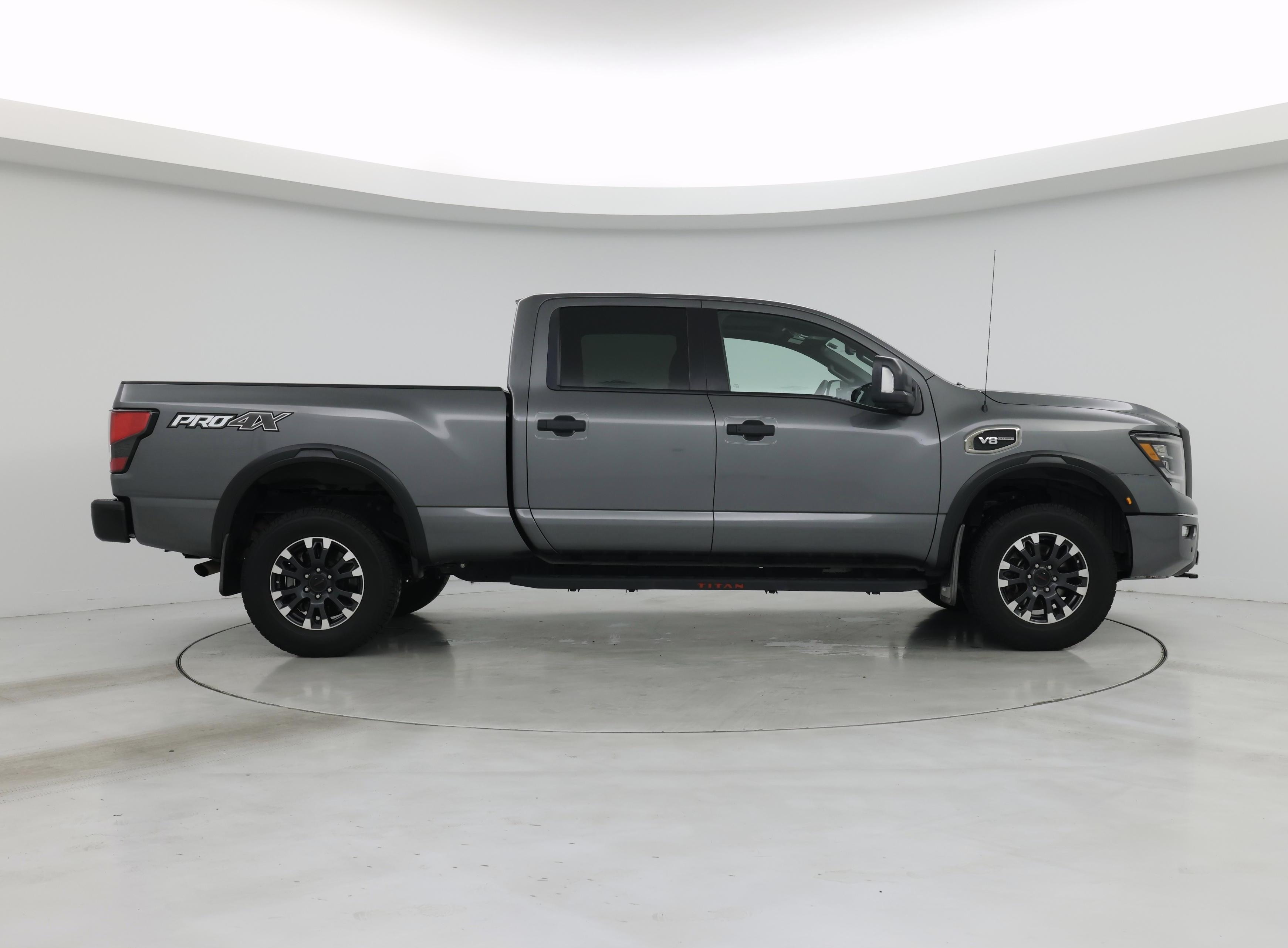 Thumbnail: 2021 Nissan Titan - 7