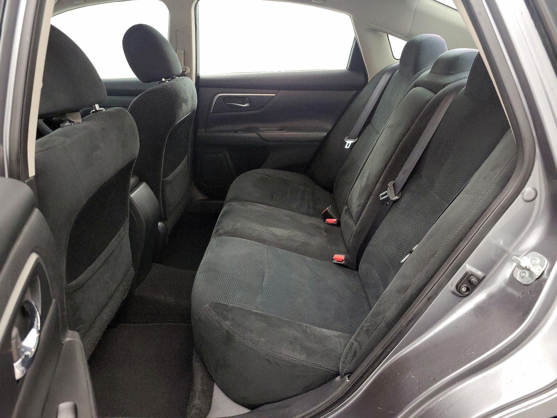 Thumbnail: 2015 Nissan Altima - 19