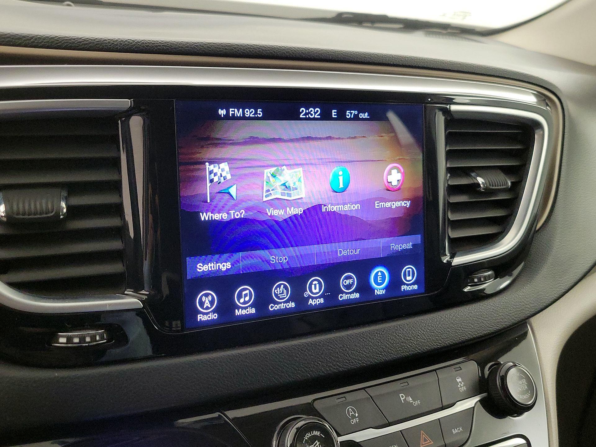 Thumbnail: 2017 Chrysler Pacifica - 13