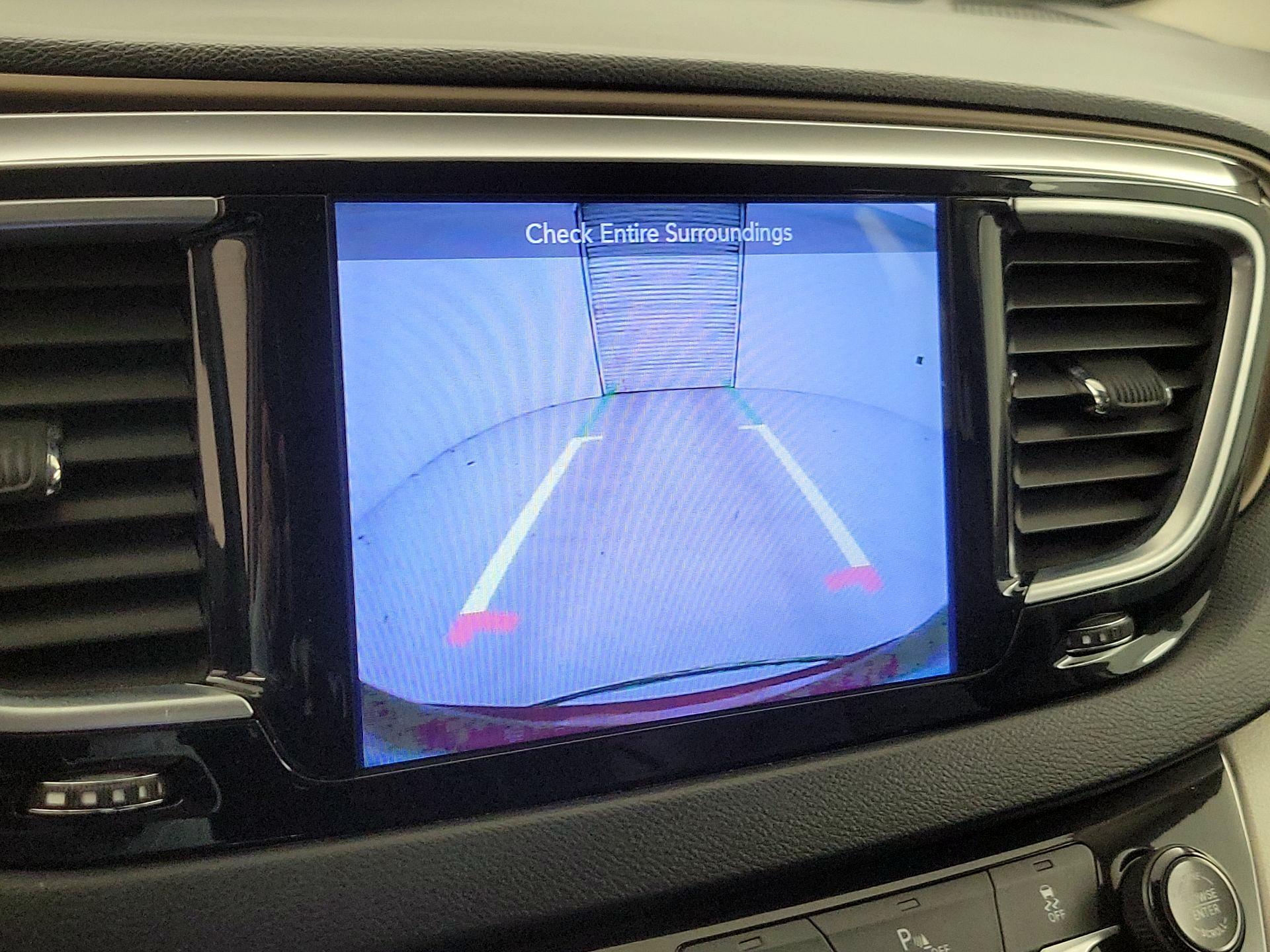 Thumbnail: 2017 Chrysler Pacifica - 14