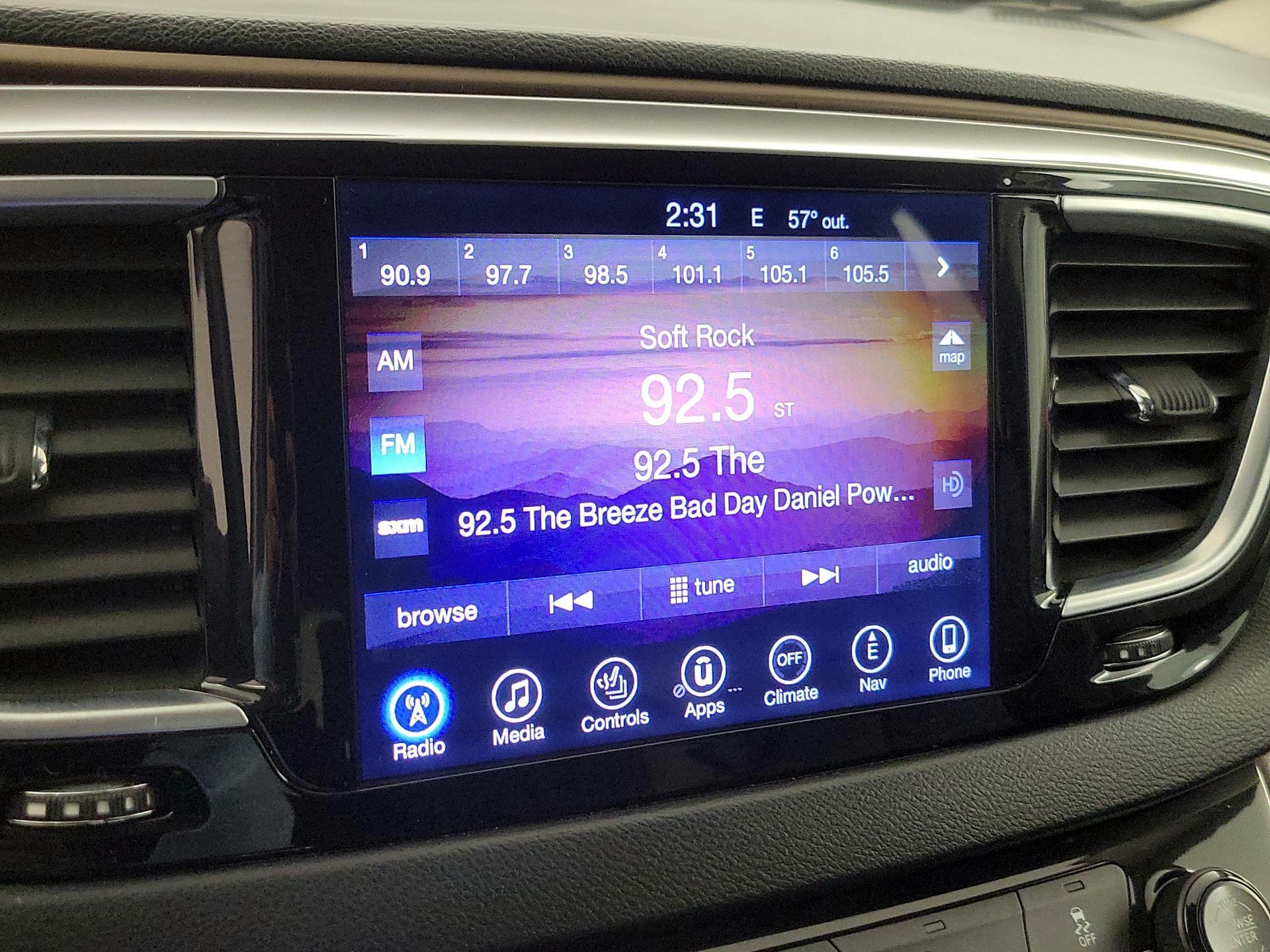 Thumbnail: 2017 Chrysler Pacifica - 15