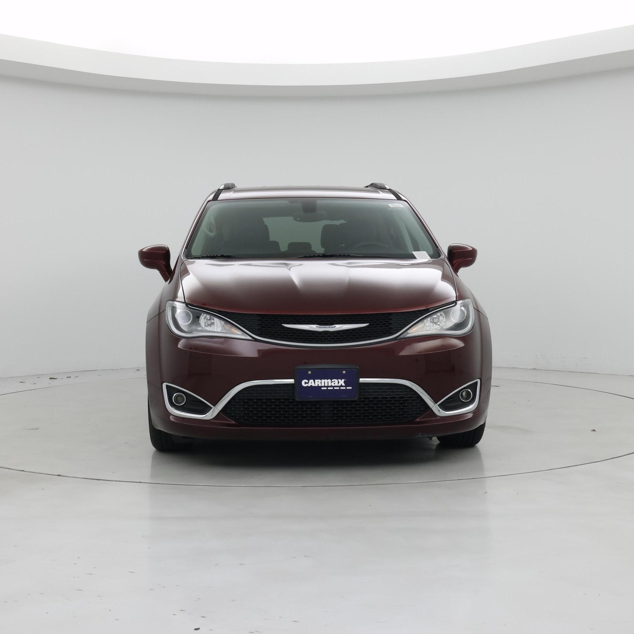 Thumbnail: 2017 Chrysler Pacifica - 5