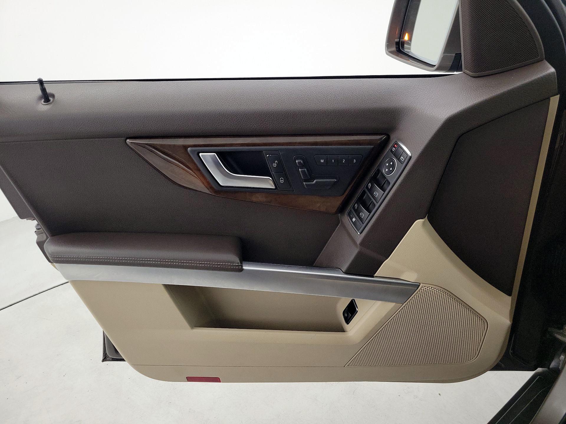 Thumbnail: 2015 Mercedes-Benz GLK - 12