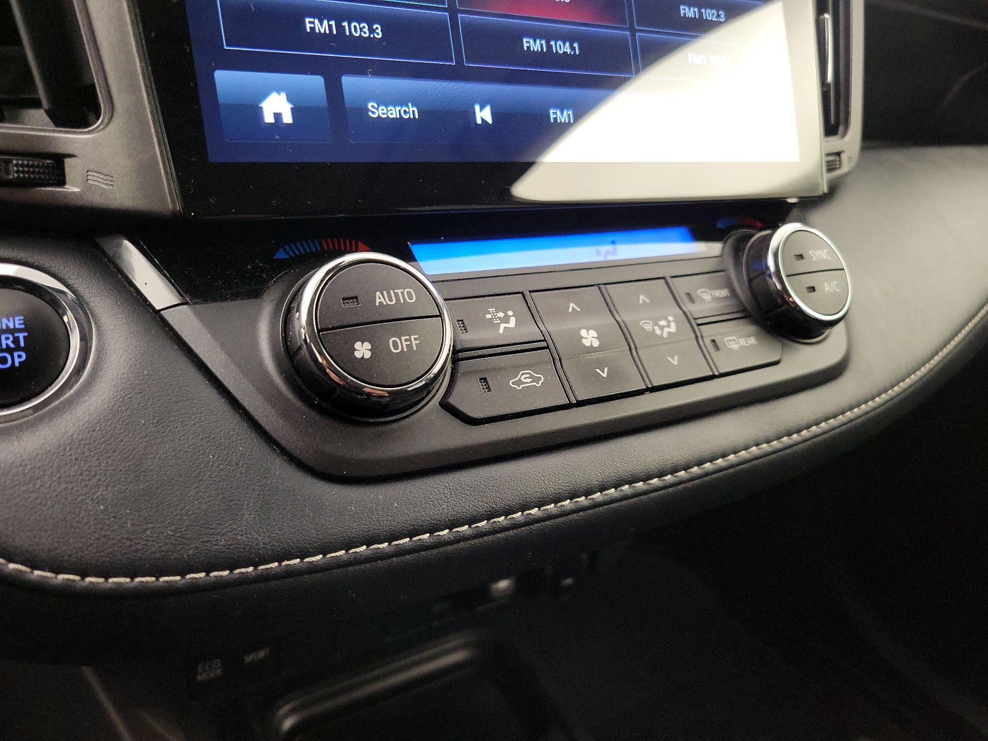 Thumbnail: 2018 Toyota RAV4 - 16