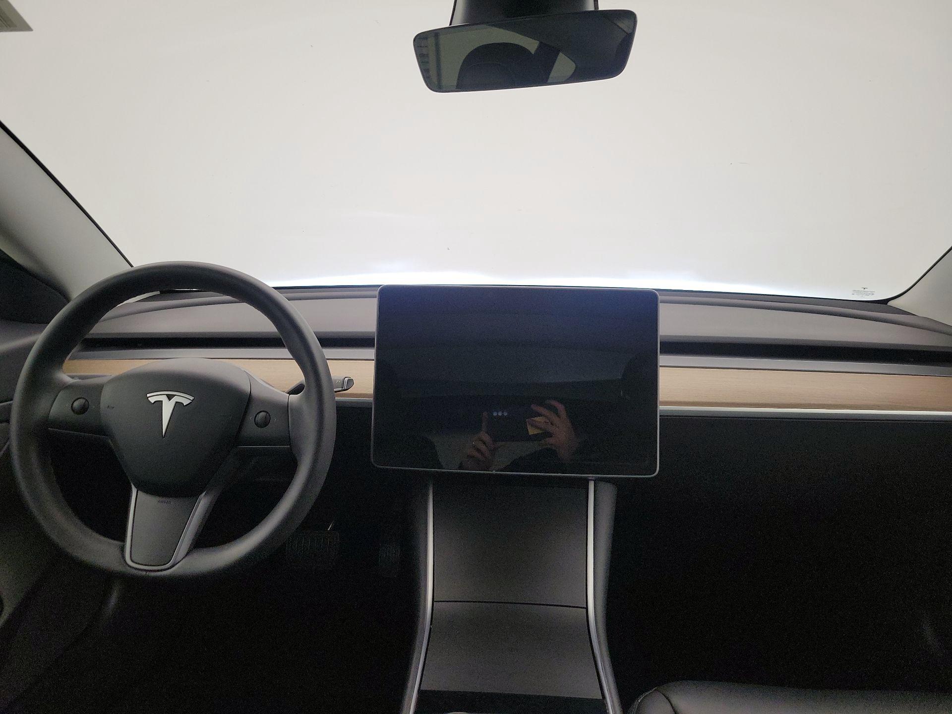 Thumbnail: 2020 Tesla Model 3 - 9