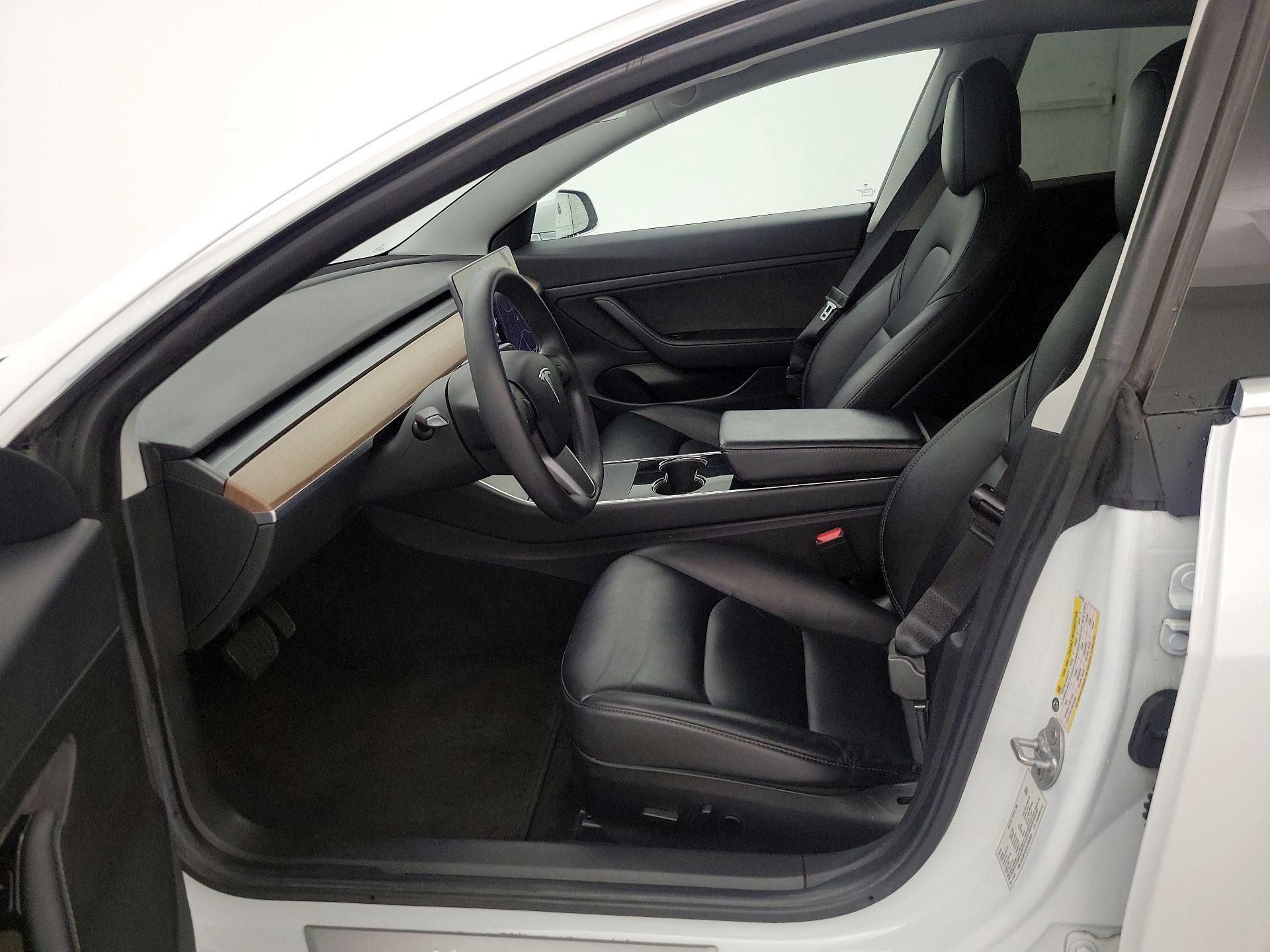 Thumbnail: 2020 Tesla Model 3 - 11