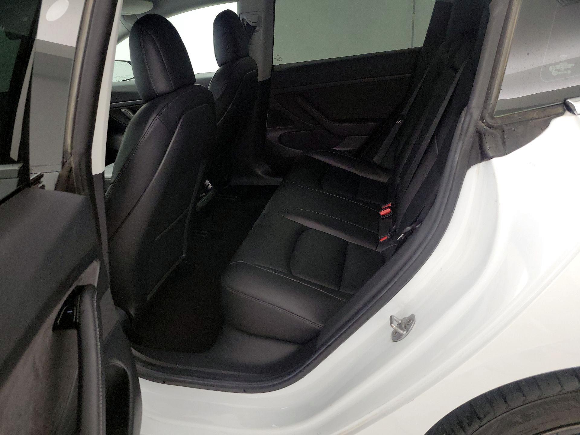 Thumbnail: 2020 Tesla Model 3 - 19