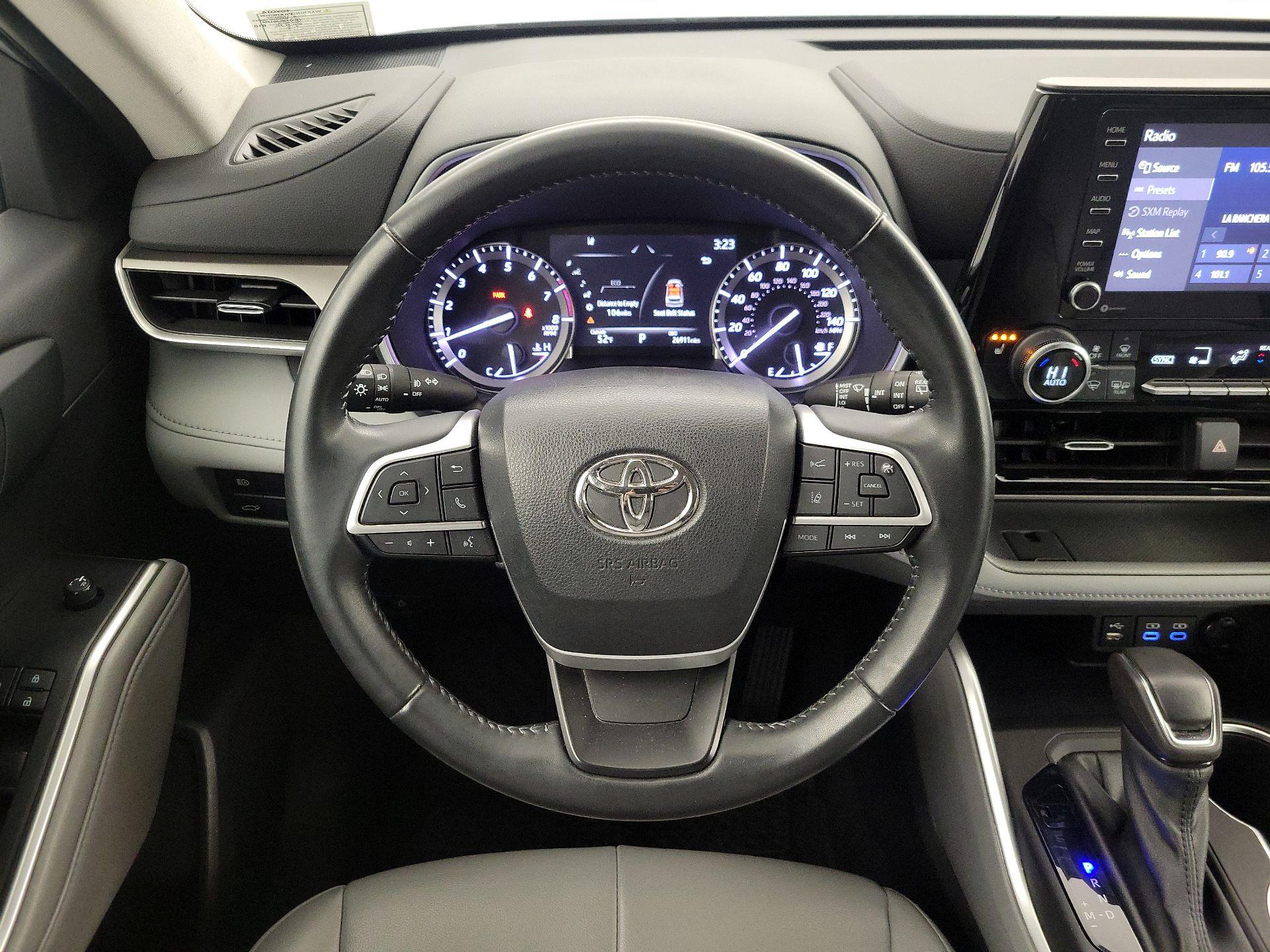 Thumbnail: 2022 Toyota Highlander - 10