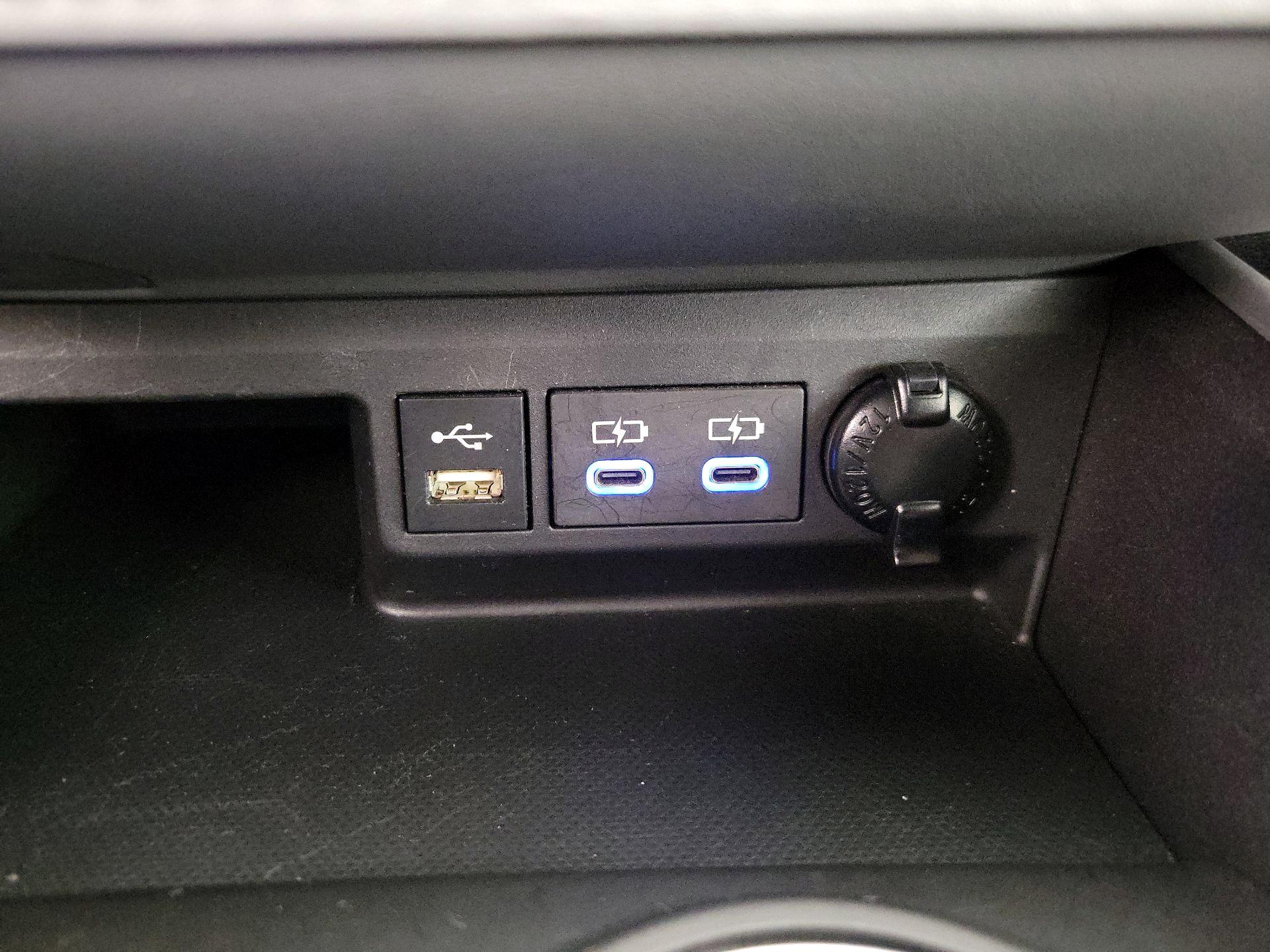 Thumbnail: 2022 Toyota Highlander - 18