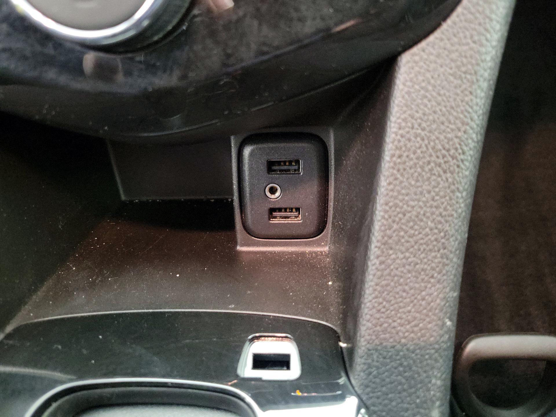 Thumbnail: 2017 Chevrolet Sonic - 17