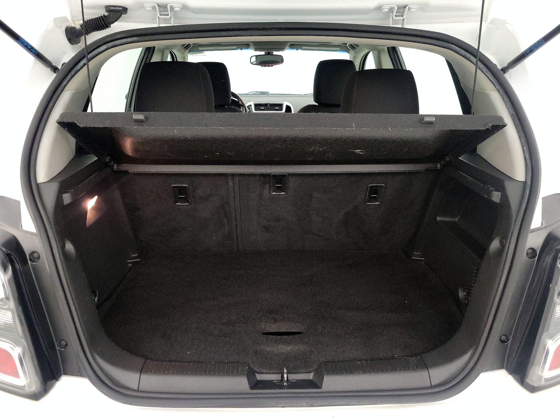 Thumbnail: 2017 Chevrolet Sonic - 19