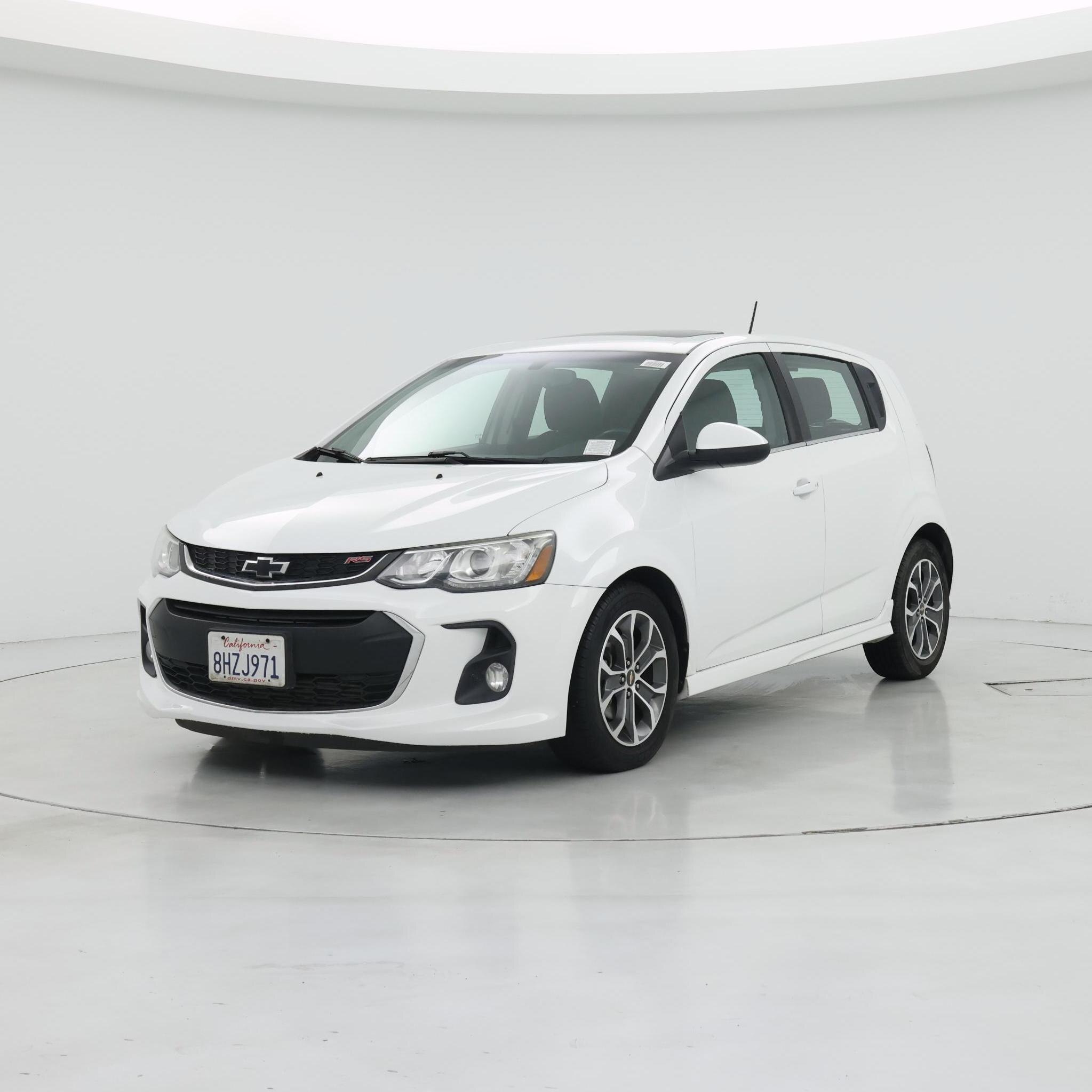 Thumbnail: 2017 Chevrolet Sonic - 4