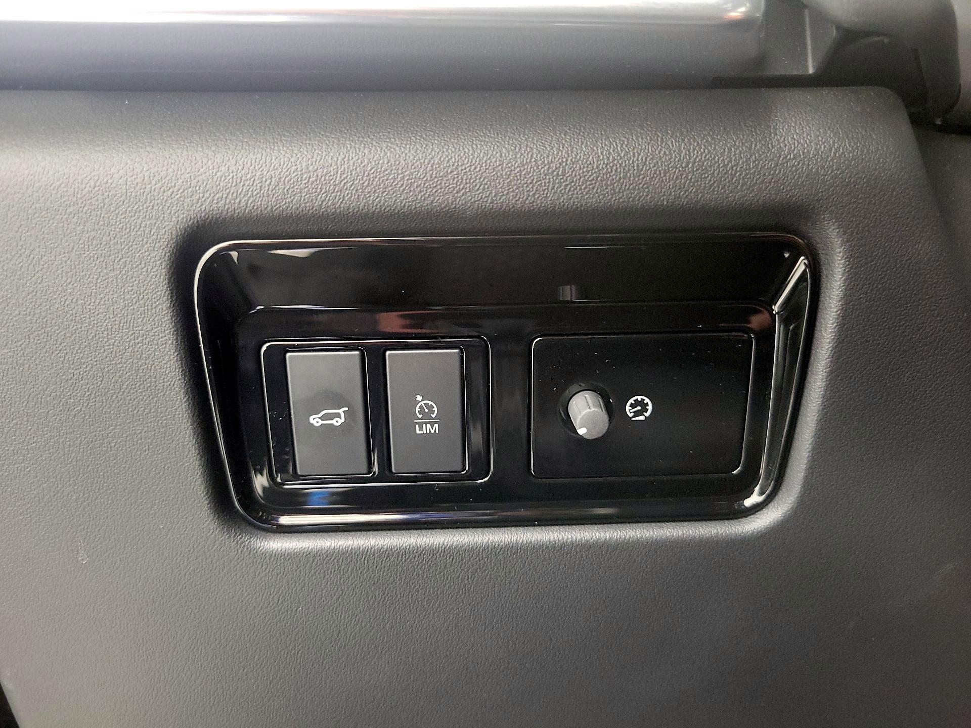 Thumbnail: 2020 Jaguar F-Pace - 13