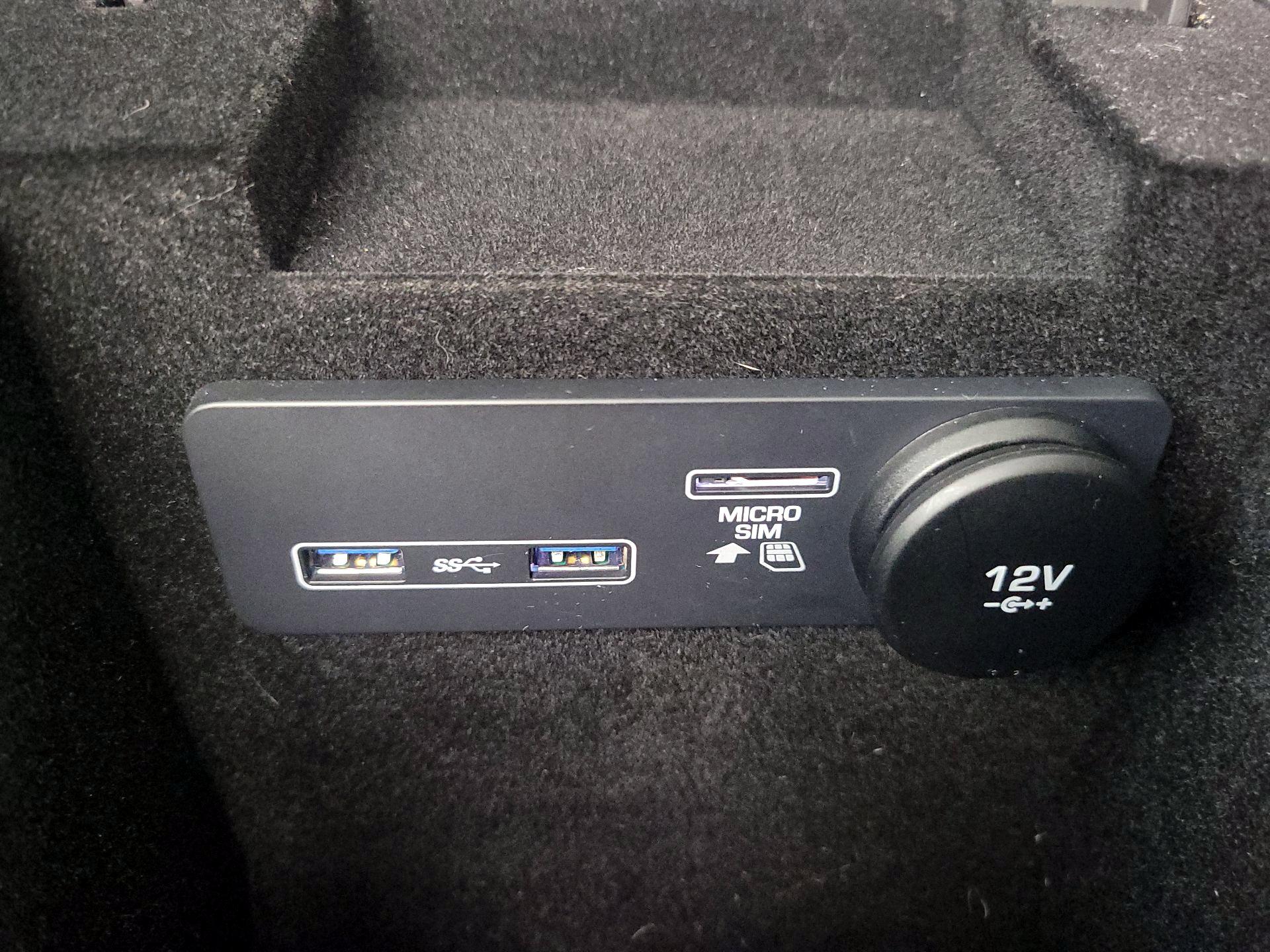 Thumbnail: 2020 Jaguar F-Pace - 19