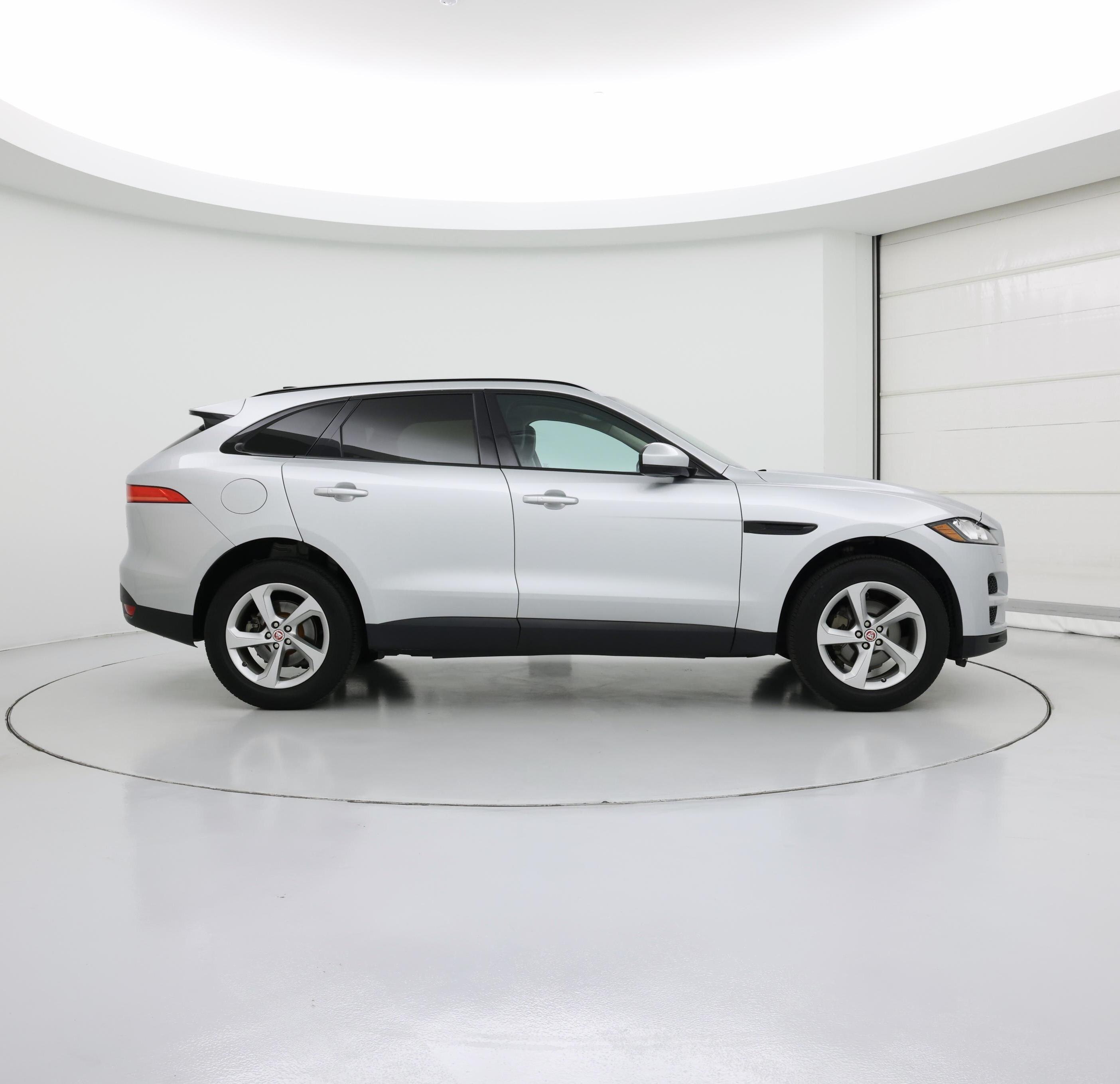 Thumbnail: 2020 Jaguar F-Pace - 7